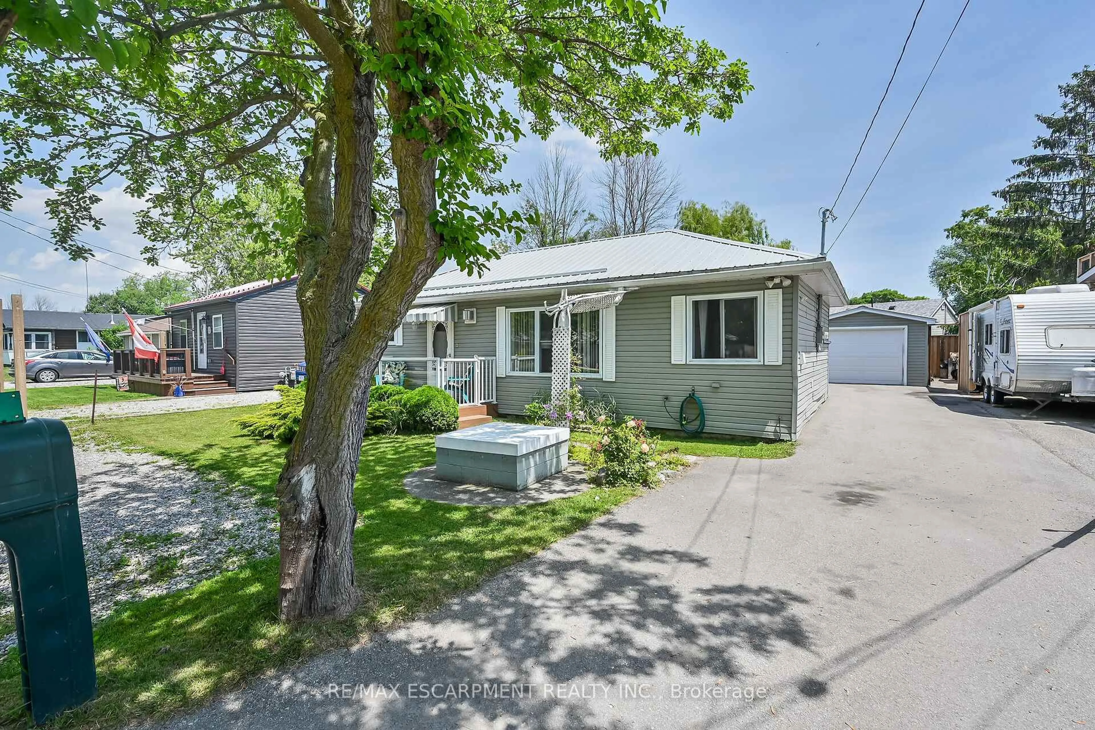 A pic from outside/outdoor area/front of a property/back of a property/a pic from drone, street for 8 WITHERSPOON Dr, Haldimand Ontario N0A 1L0