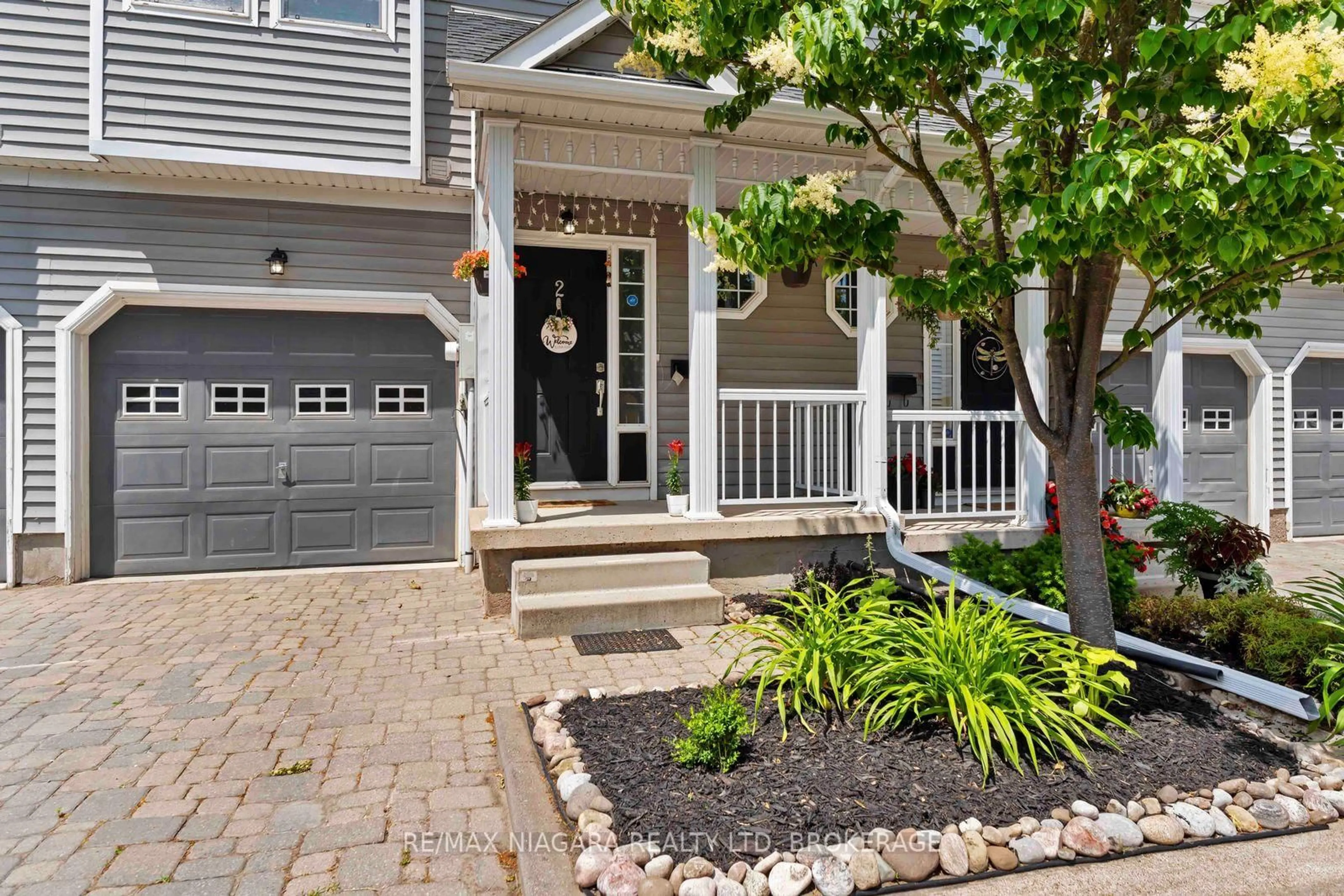 Unknown for 9 LAKESHORE Rd #2, St. Catharines Ontario L2N 2S7