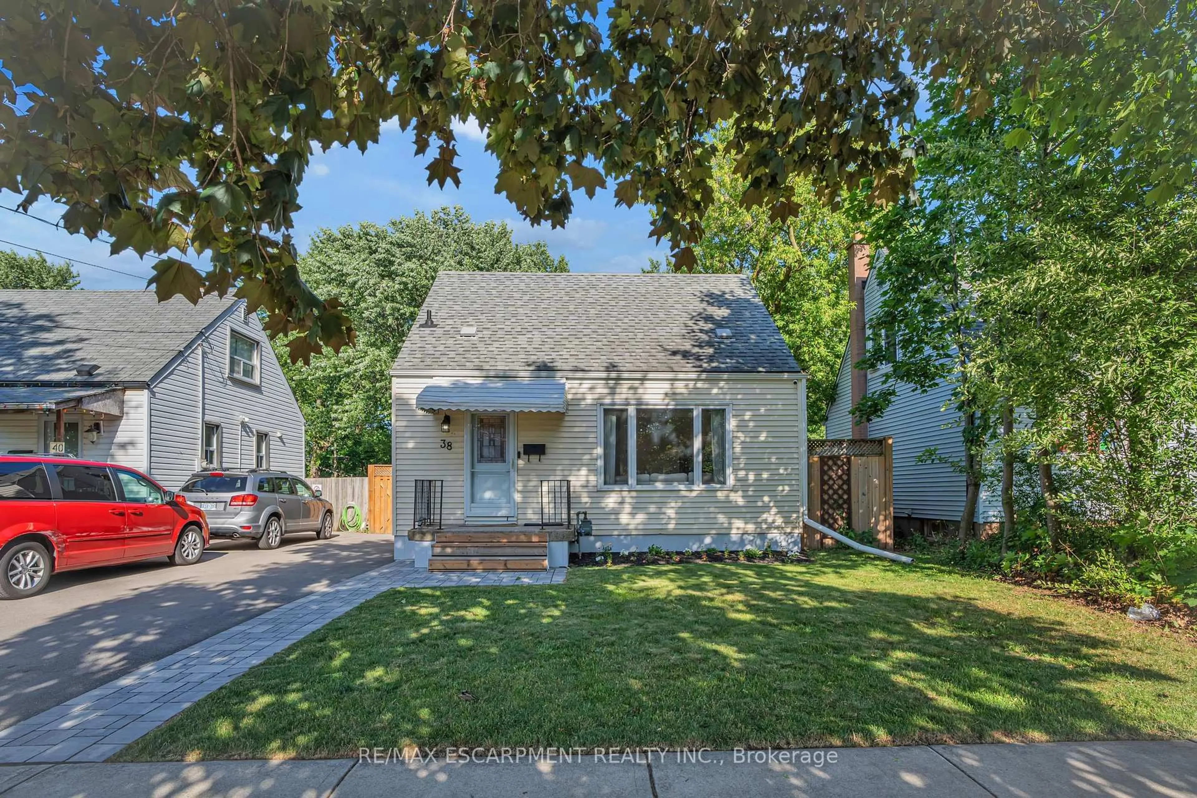Unknown for 38 Eastvale Pl, Hamilton Ontario L8H 1P1