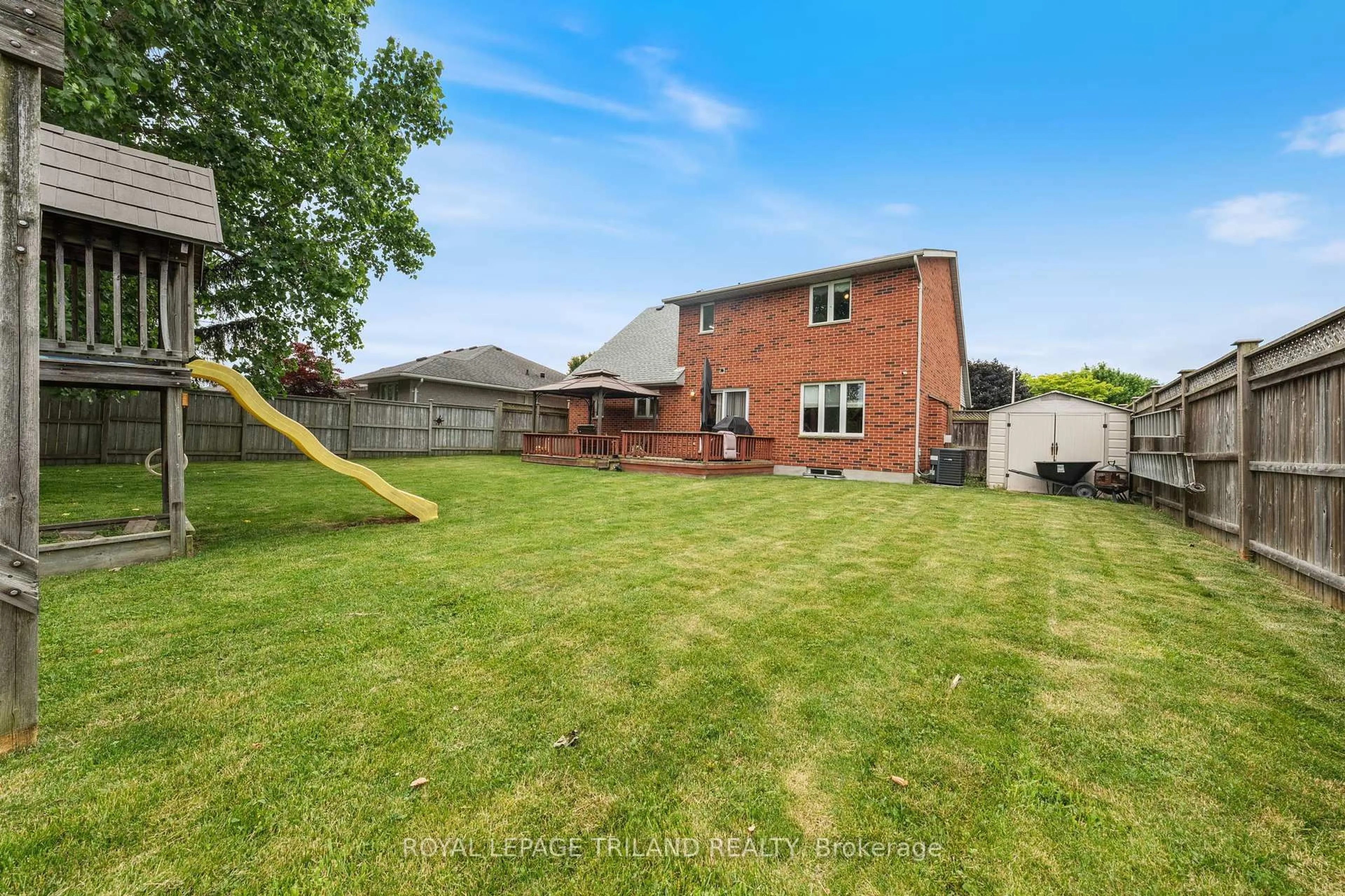 A pic from outside/outdoor area/front of a property/back of a property/a pic from drone, street for 40 David Blackwood Dr, Sarnia Ontario N7W 1C1