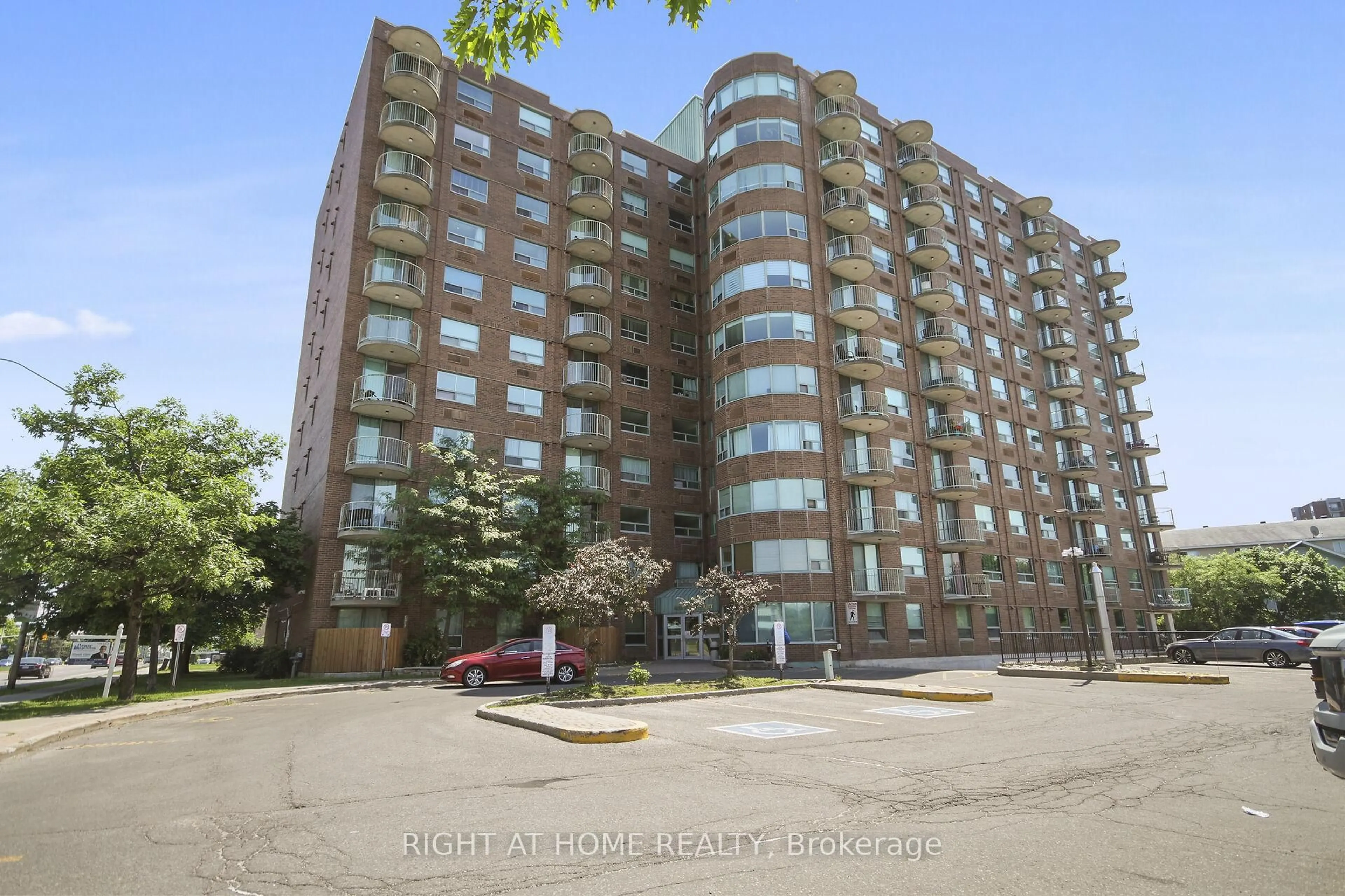 Unknown for 1440 Heron Rd #1104, Ottawa Ontario K1V 0X2