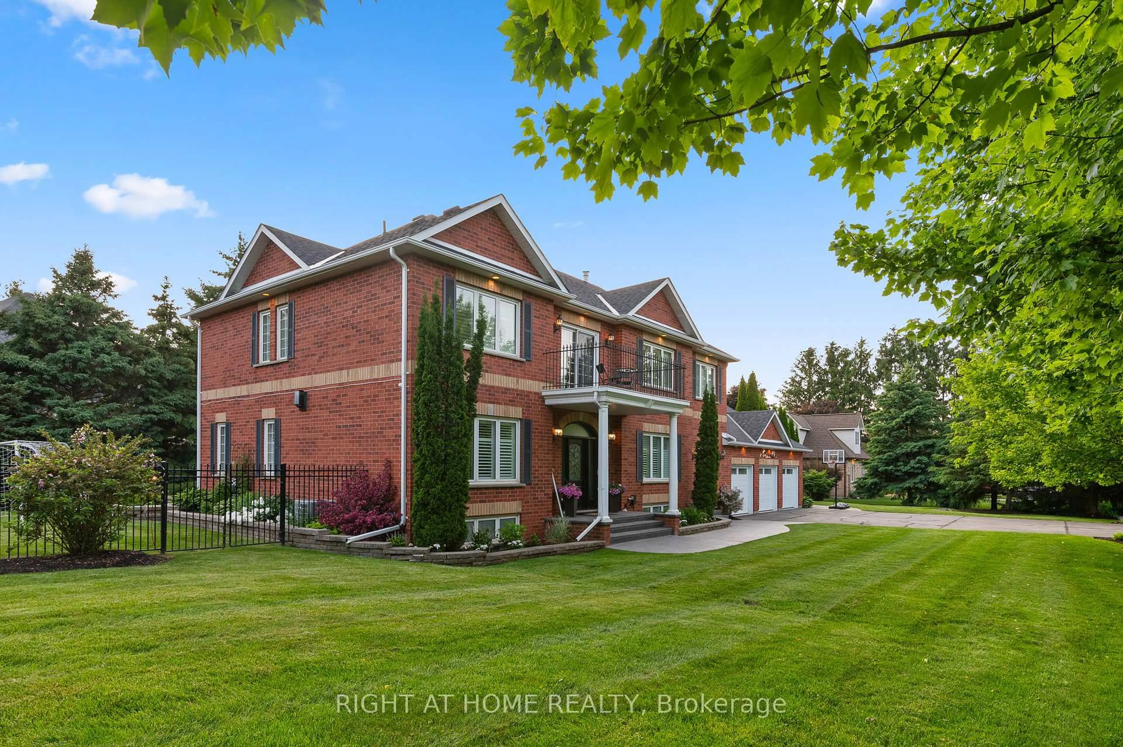 Home with brick exterior material, street for 1 Pineview Rd, Mono Ontario L9W 4A1