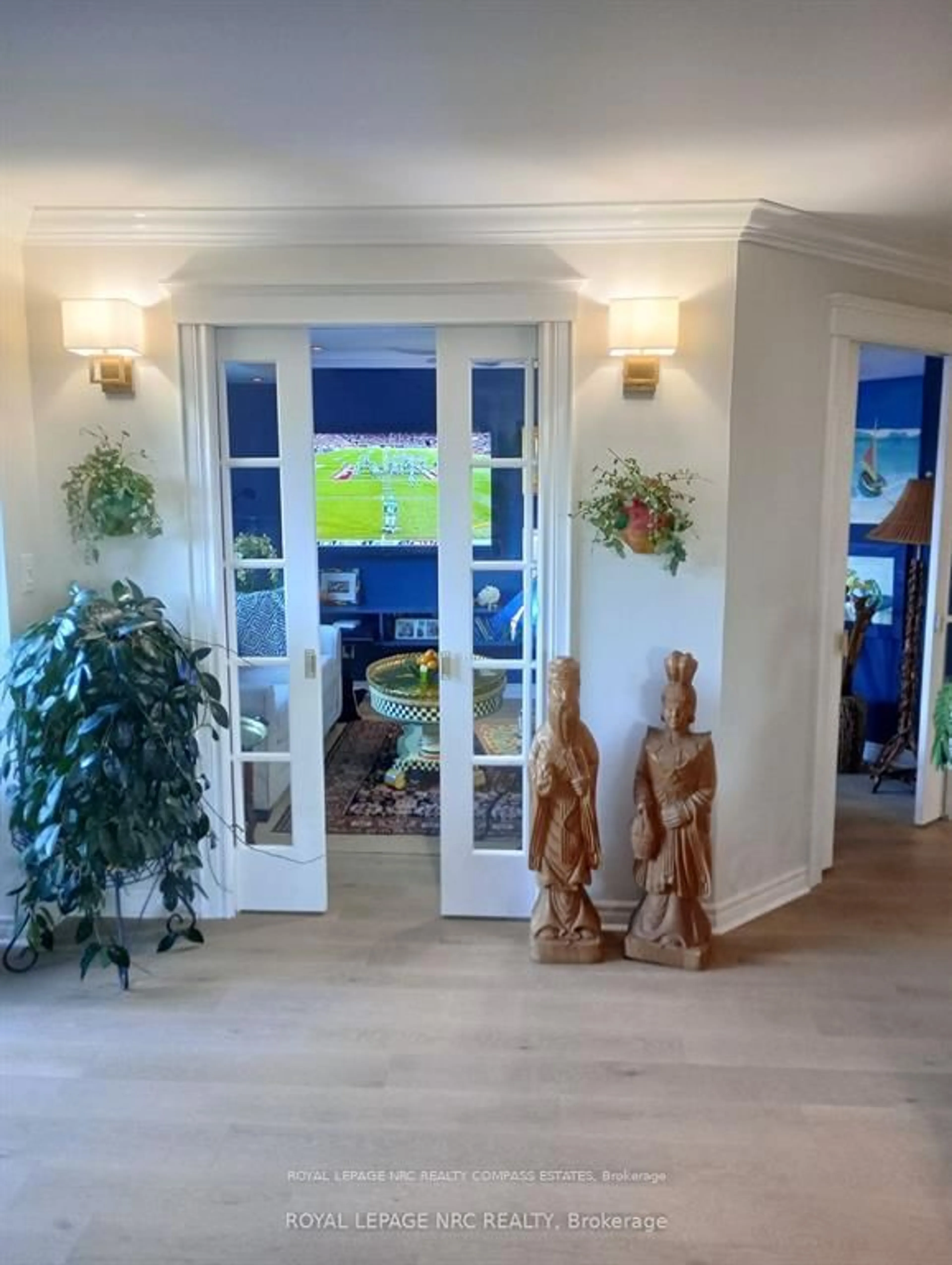 Indoor entryway for 701 Geneva St #2203, St. Catharines Ontario L2N 7H9