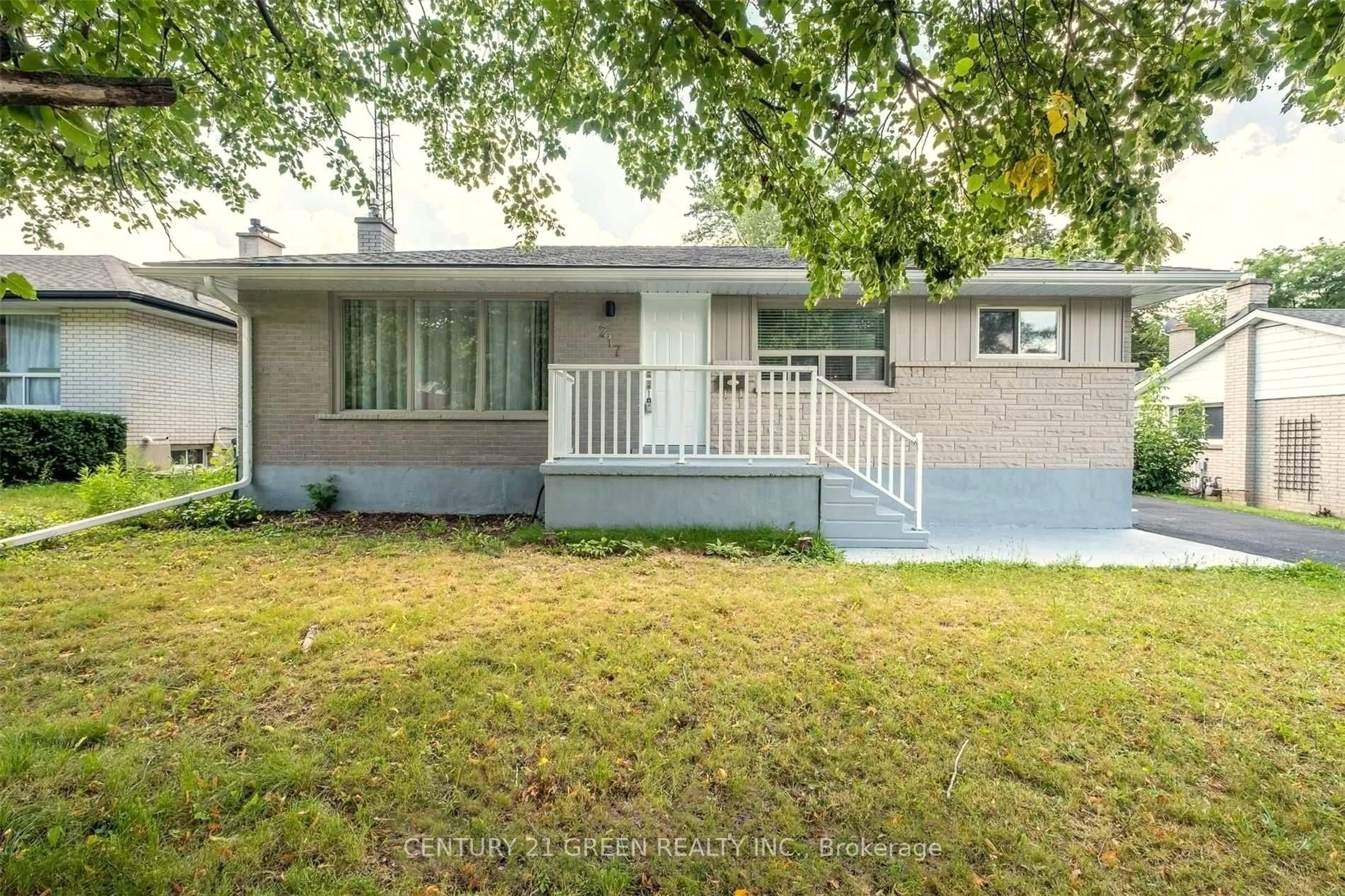 Home with vinyl exterior material, street for 217 Mayfield Ave, Waterloo Ontario N2J 3S6