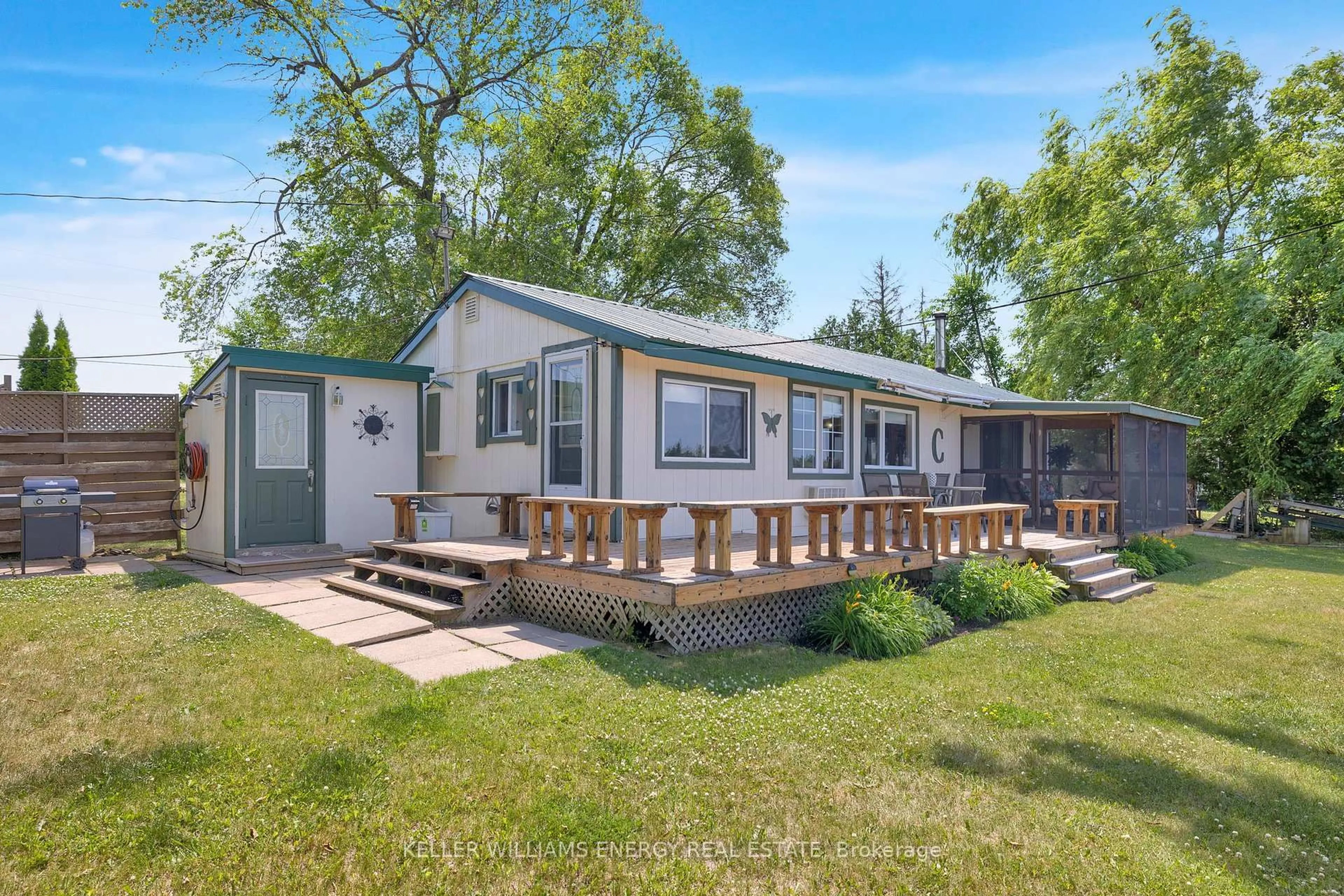 A pic from outside/outdoor area/front of a property/back of a property/a pic from drone, water/lake/river/ocean view for 490 Haigs Reach Rd, Trent Hills Ontario K0L 1L0