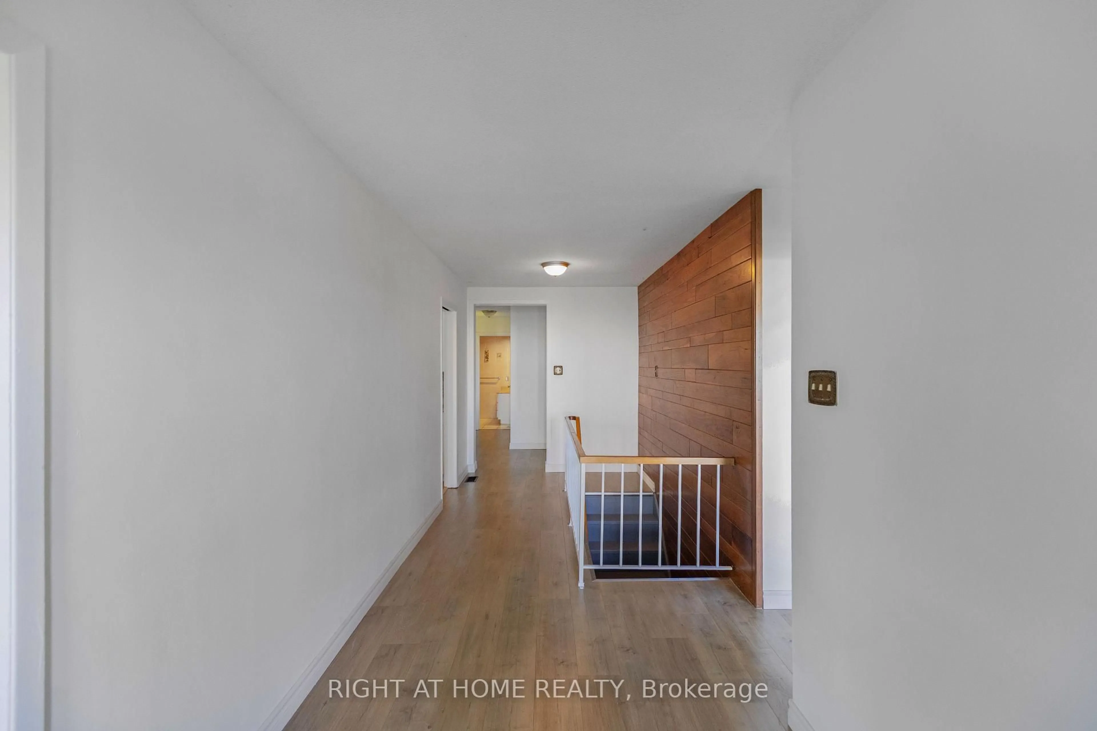Indoor entryway for 13 old onondaga Rd, Brant Ontario N3T 5L9