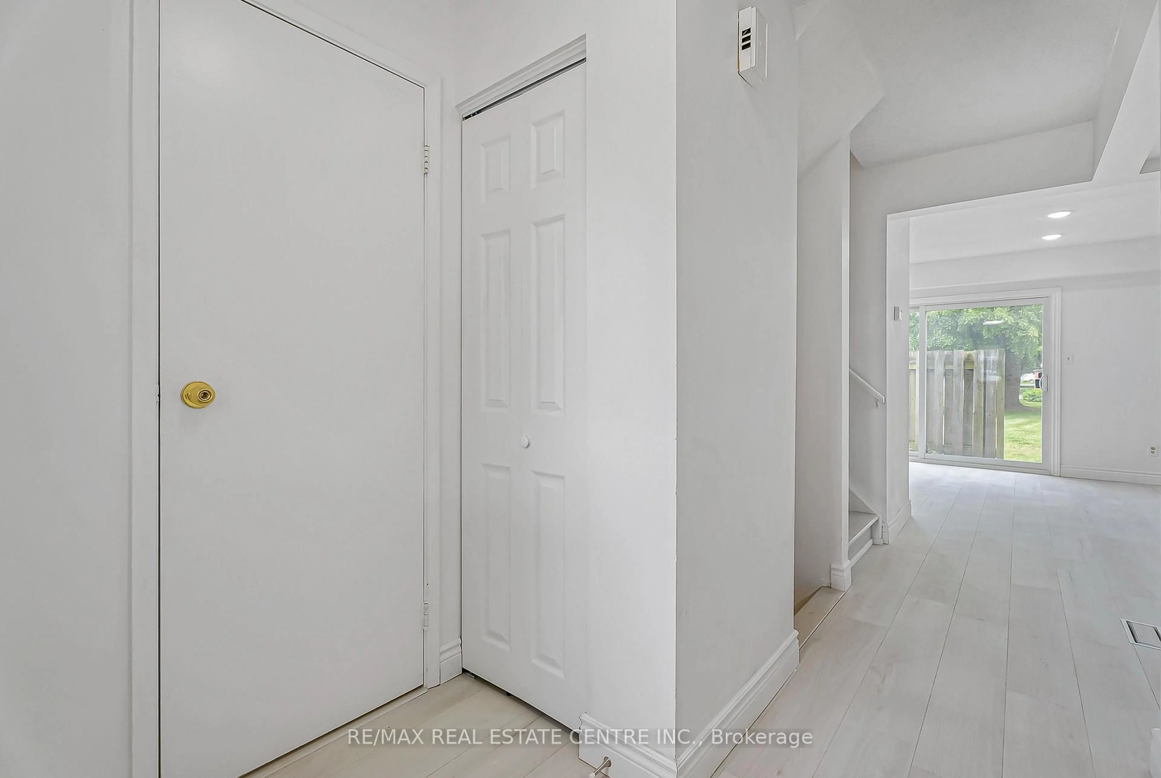 Unknown for 125 Sekura Cres #1, Cambridge Ontario N1R 8B4