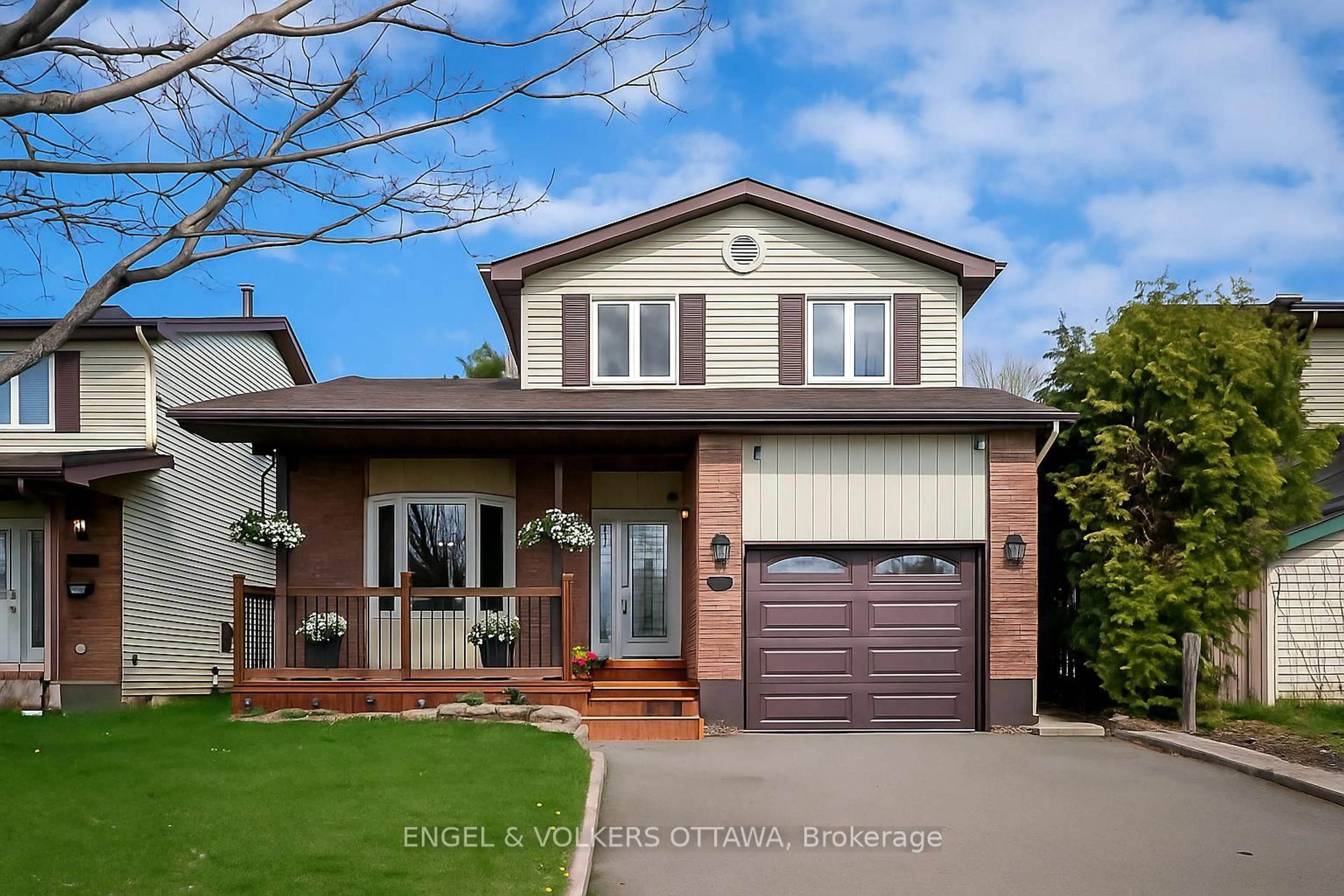 Home with brick exterior material, street for 17 Glacier St, Ottawa Ontario K2J 2M7