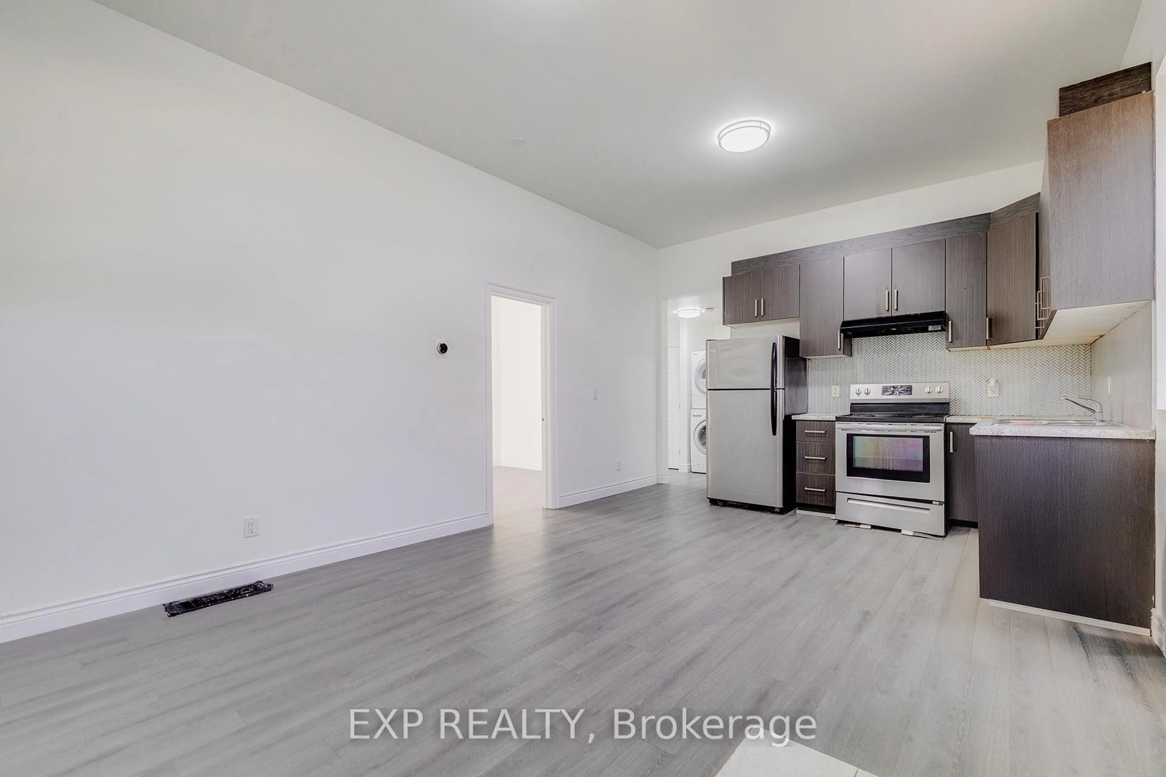 A pic of a room for 445 Hamilton Rd, London East Ontario N5Z 1S2