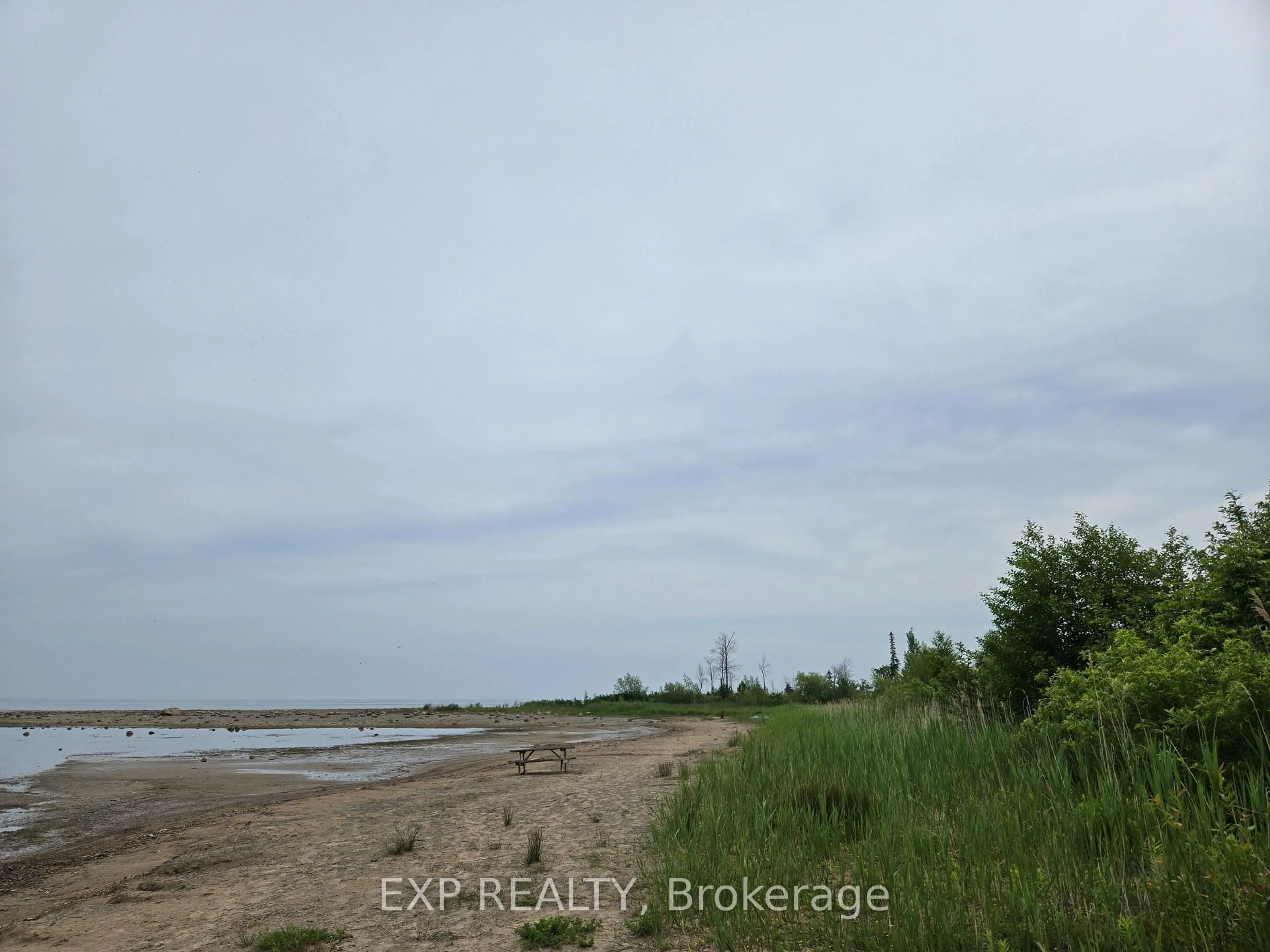 Blurry image for 107 Rosie St, Blue Mountains Ontario N0H 1J0