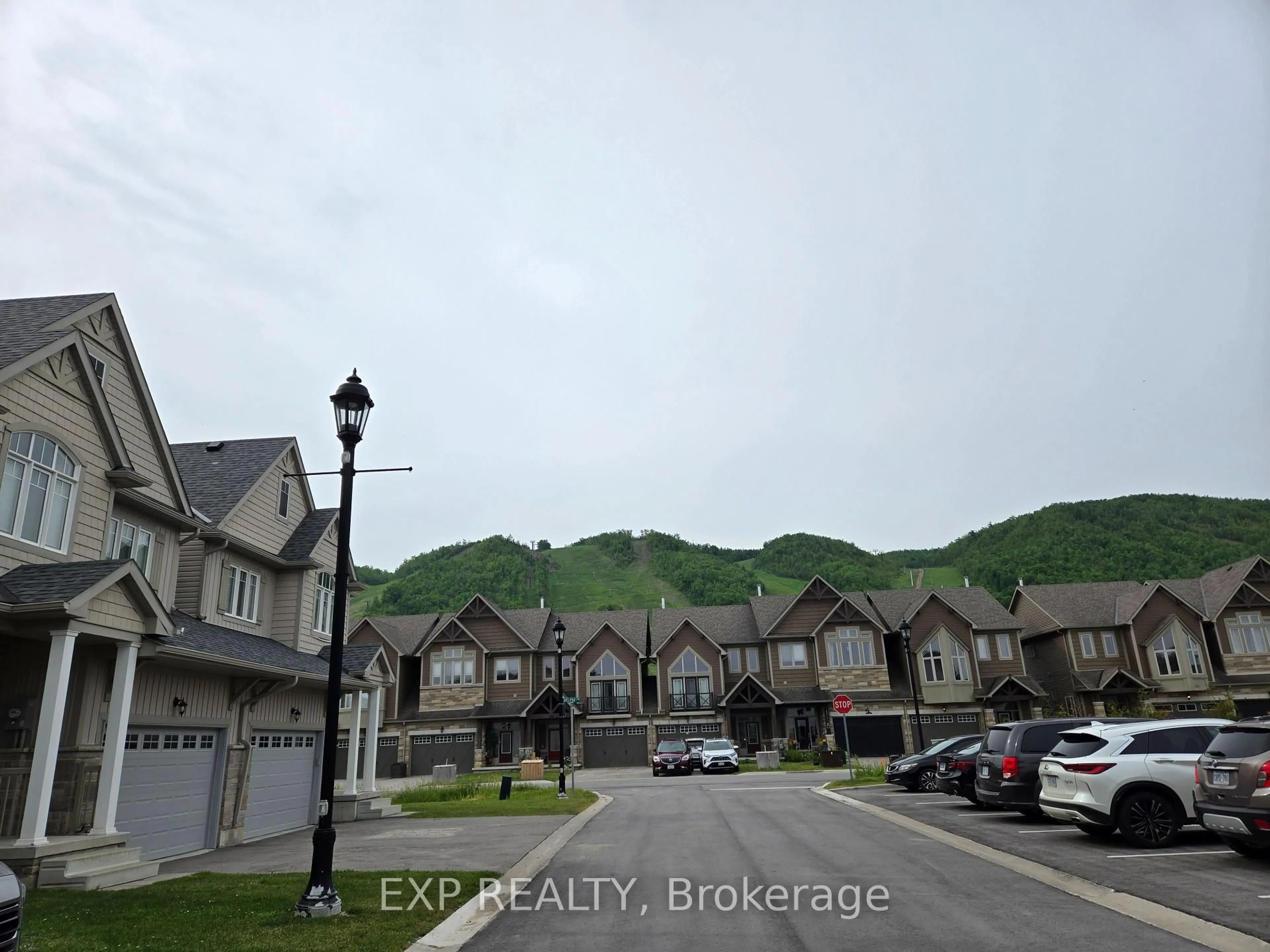 Blurry image for 107 Rosie St, Blue Mountains Ontario N0H 1J0