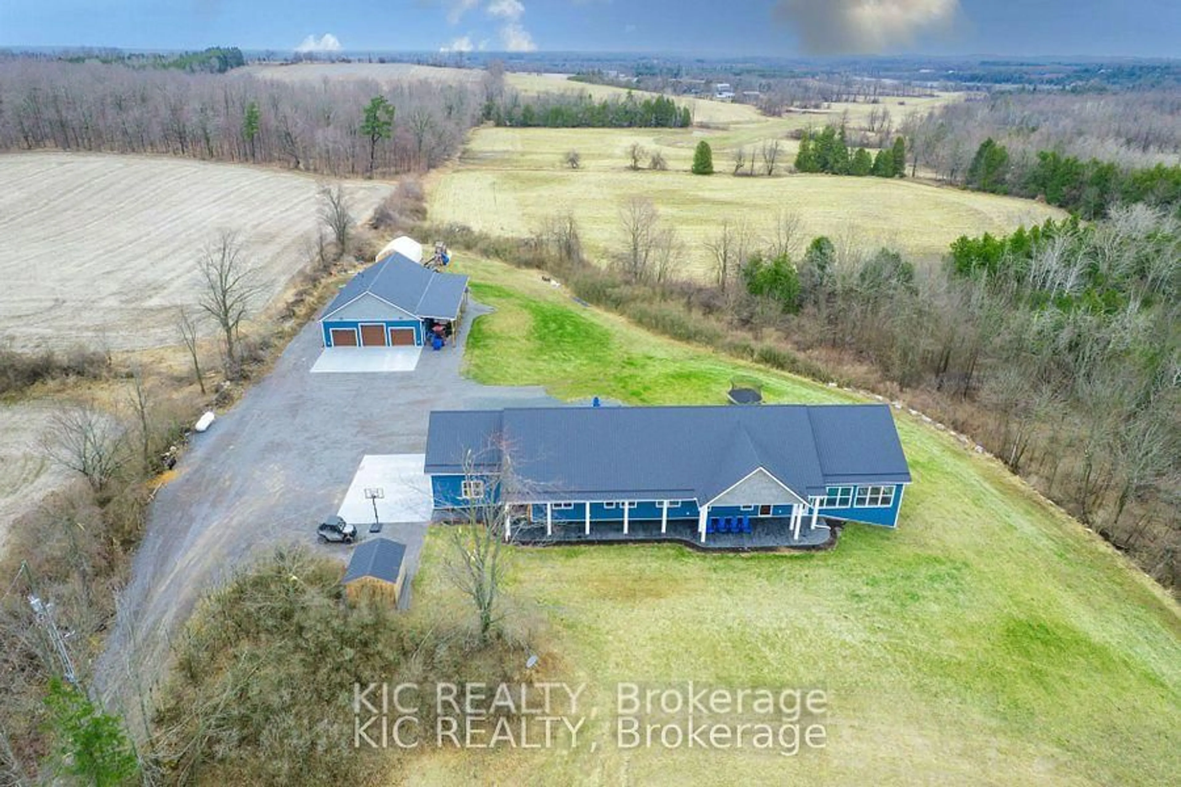 A pic from outside/outdoor area/front of a property/back of a property/a pic from drone, unknown for 1717 Asphodel 10th Line, Asphodel-Norwood Ontario K0L 2V0