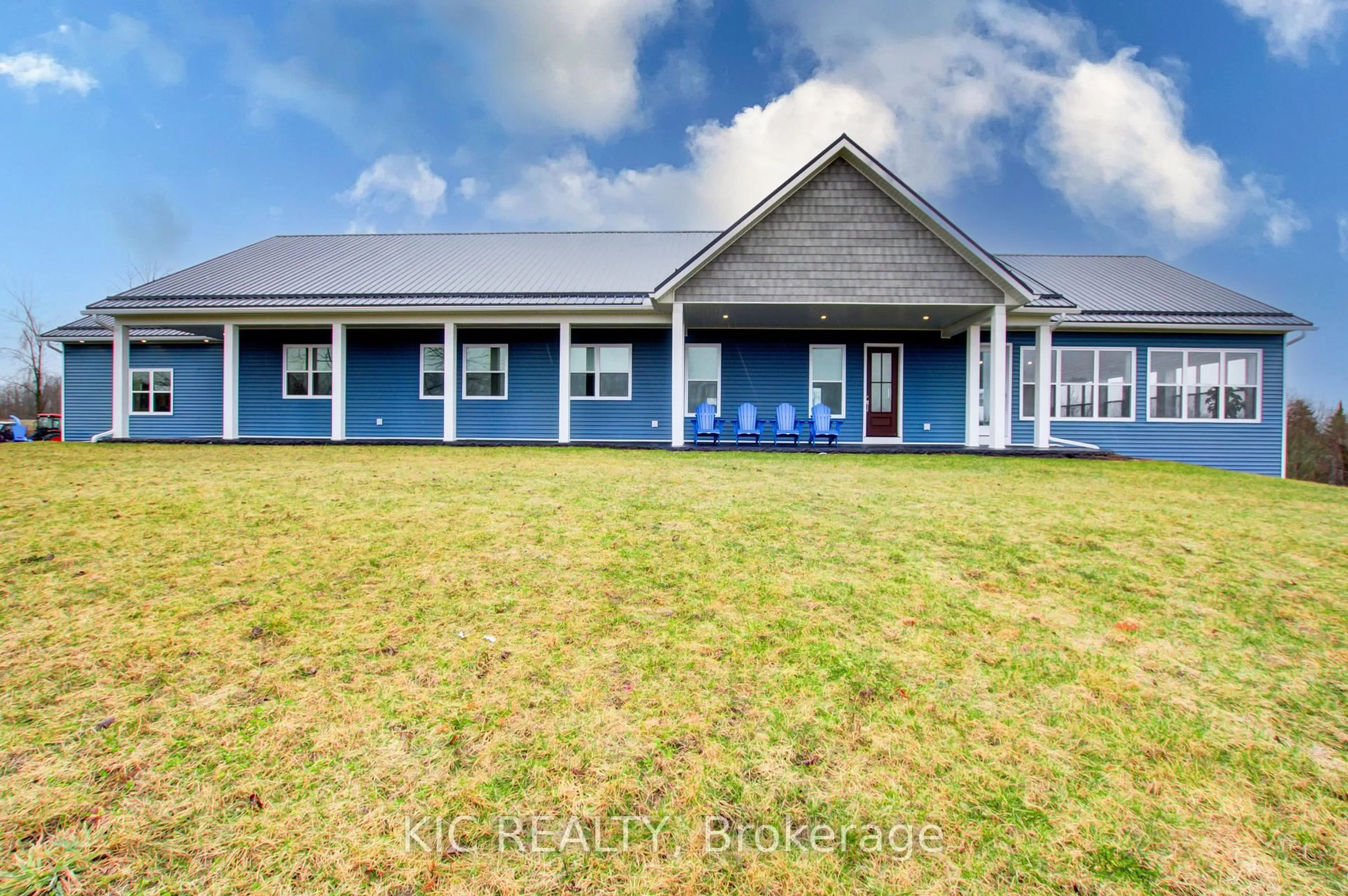 A pic from outside/outdoor area/front of a property/back of a property/a pic from drone, building for 1717 Asphodel 10th Line, Asphodel-Norwood Ontario K0L 2V0