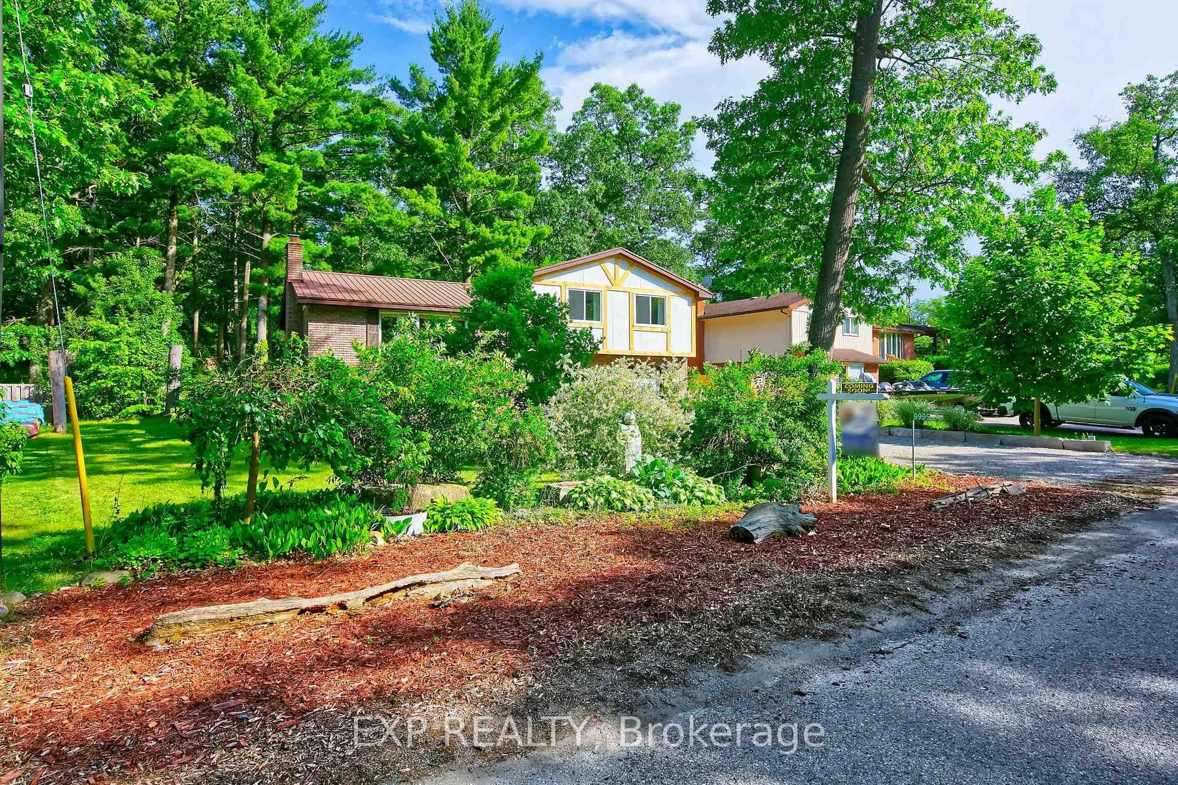 A pic from outside/outdoor area/front of a property/back of a property/a pic from drone, street for 9995 Port Frank Estates Rd, Lambton Shores Ontario N0M 2L0