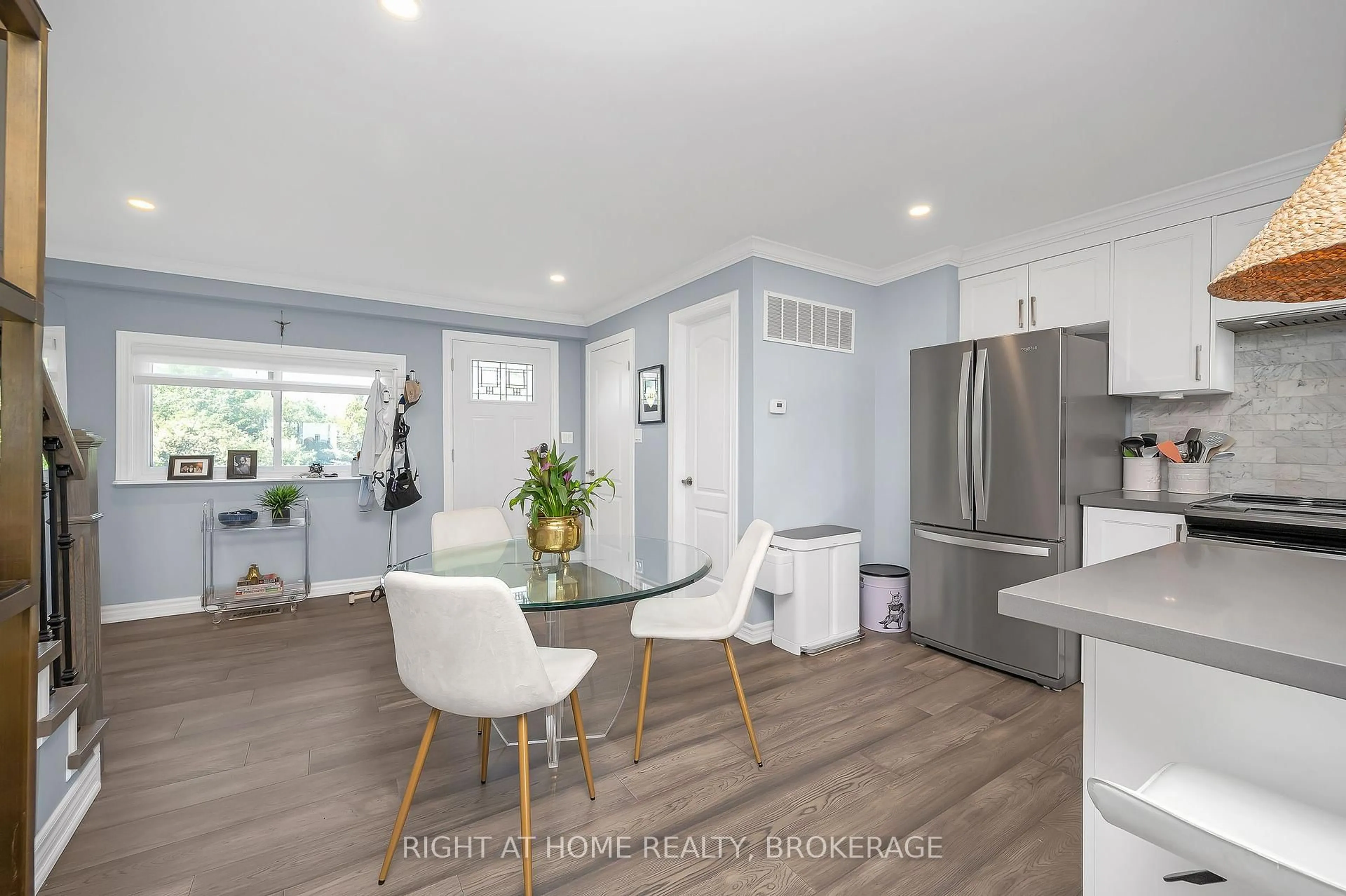 Open concept kitchen, unknown for 74 Seabreeze Cres, Hamilton Ontario L8E 5C9