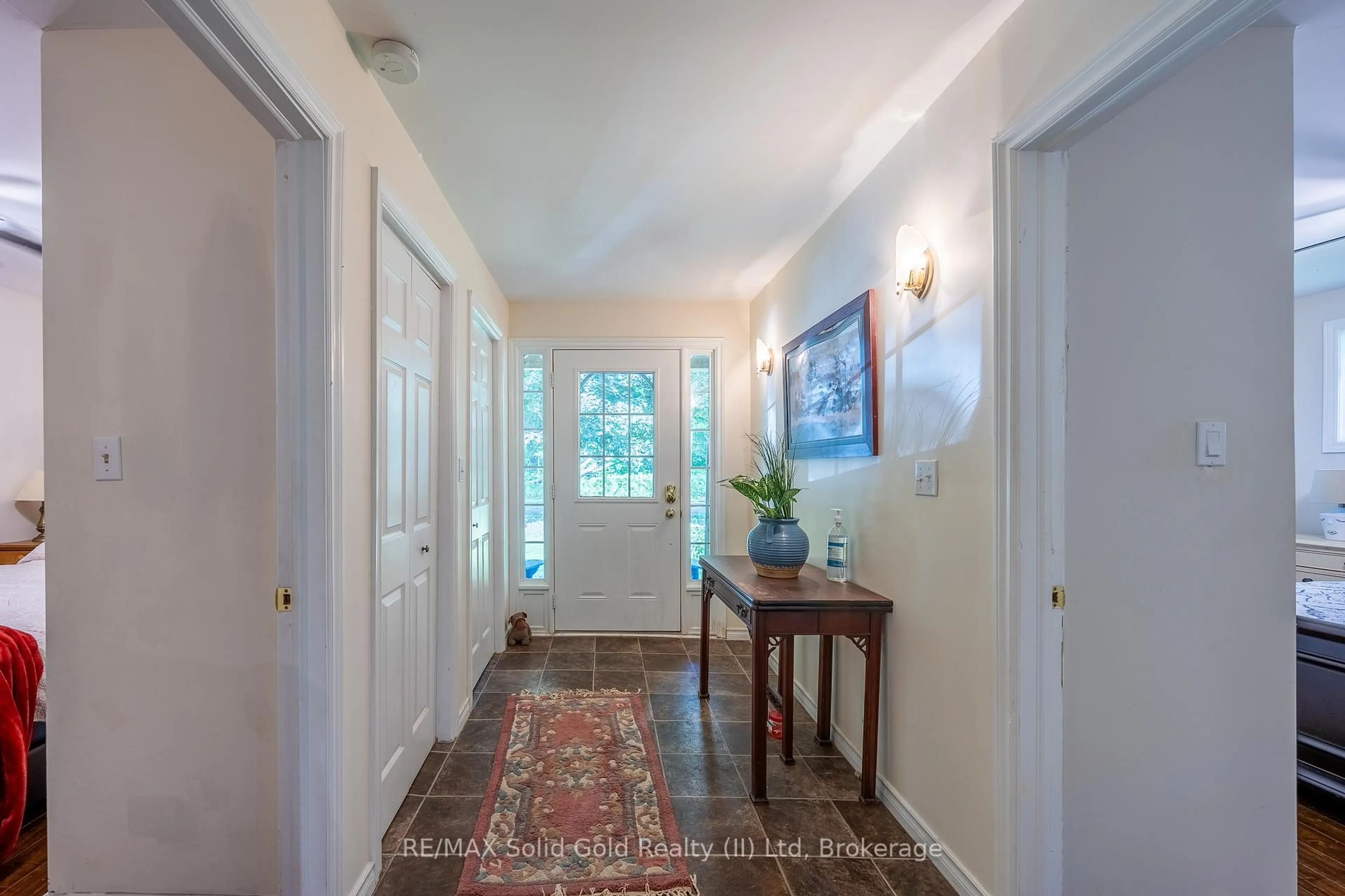 Indoor foyer for 18 ADDISON Ave, Bayham Ontario N0J 1T0
