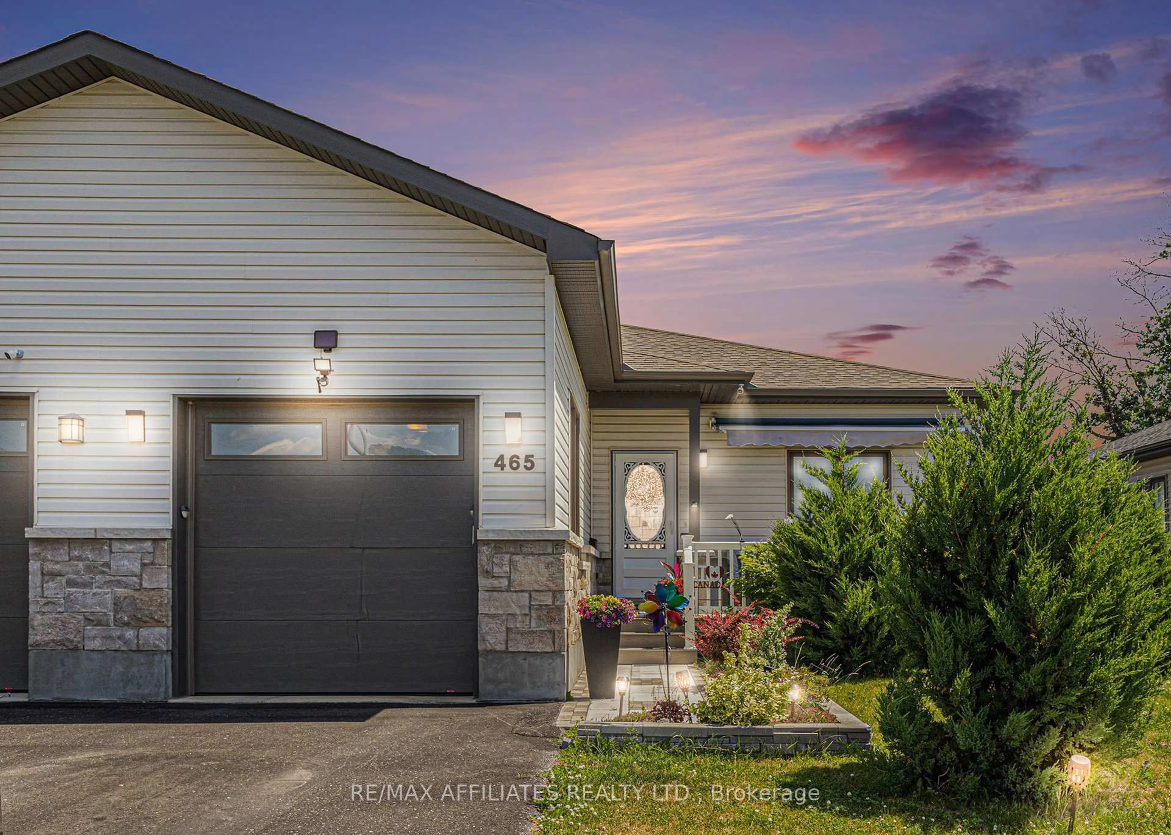 Home with vinyl exterior material, street for 465 Lancaster Lane, North Dundas Ontario N1A 2W1