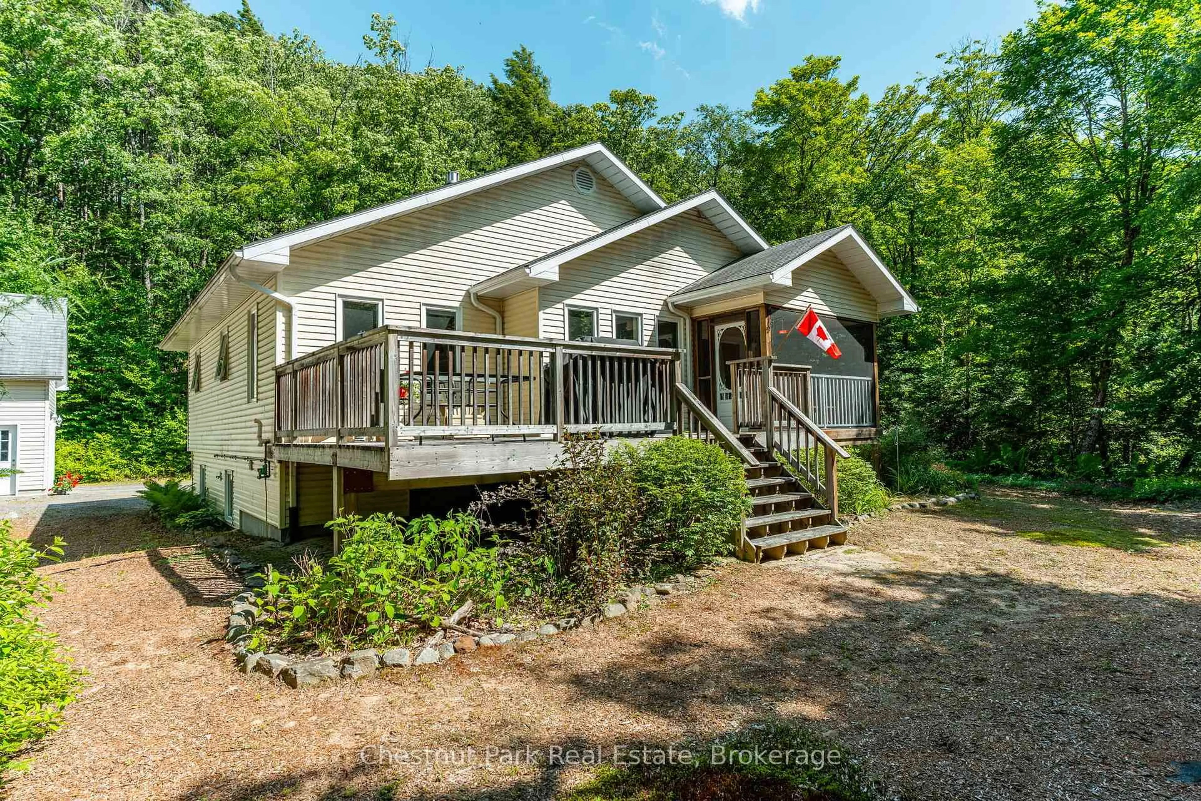 Home with vinyl exterior material, unknown for 1101 Harris Rd, Algonquin Highlands Ontario P0A 1H0