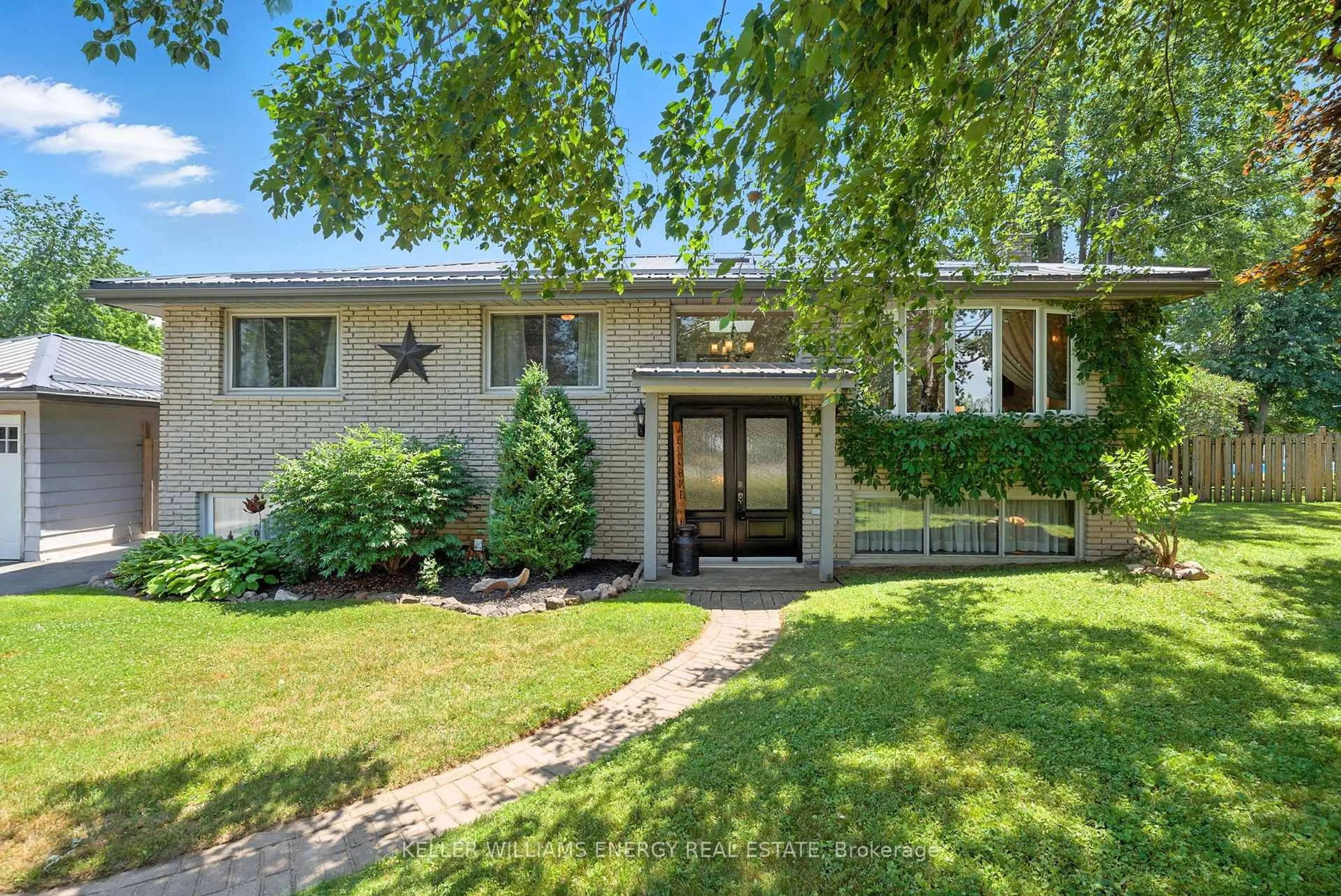 Home with brick exterior material, street for 685 Young St, Selwyn Ontario K9J 6X2