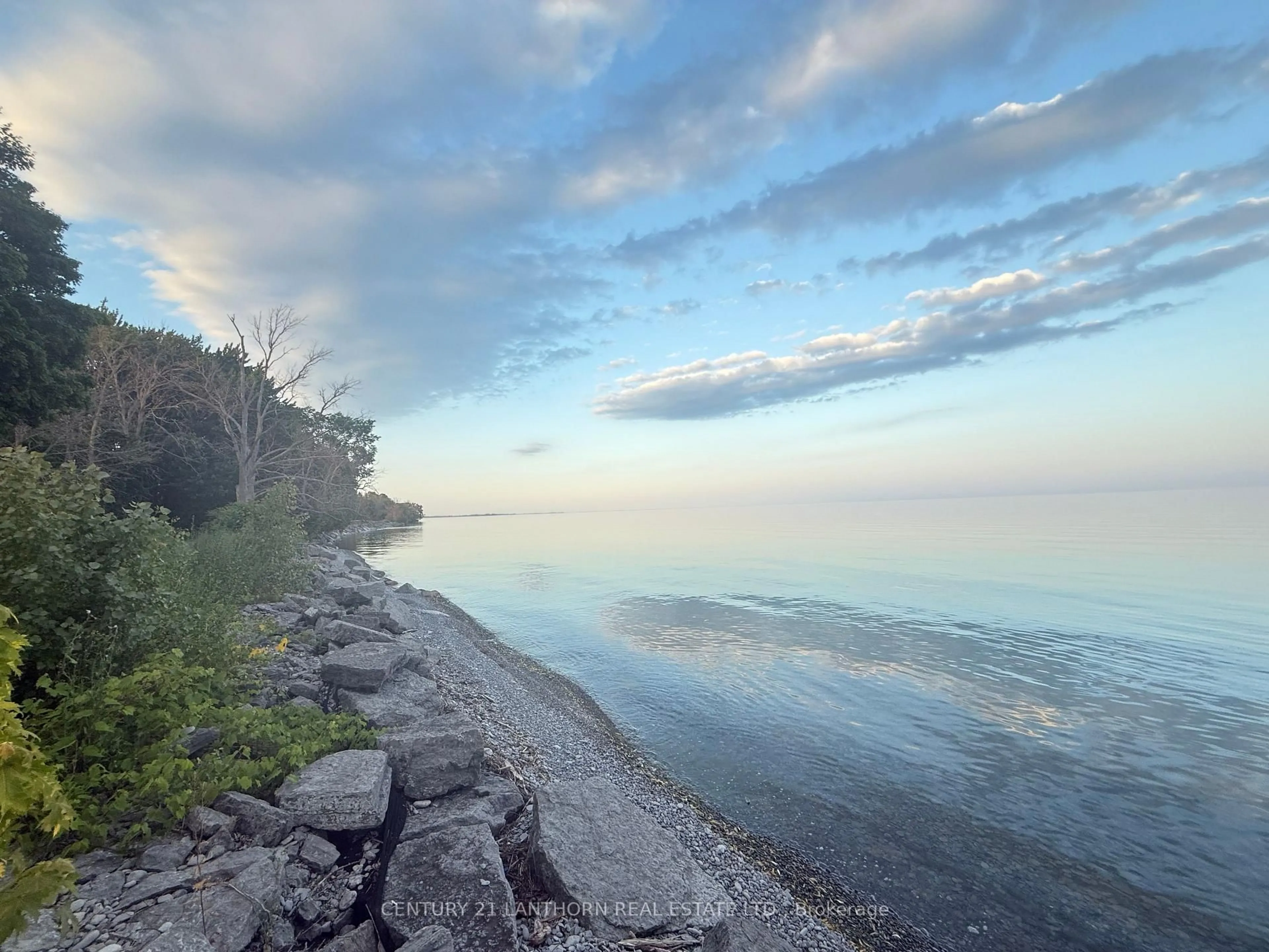 Blurry image for 129 Cressy Lakeside Rd, Prince Edward County Ontario K0K 2T0