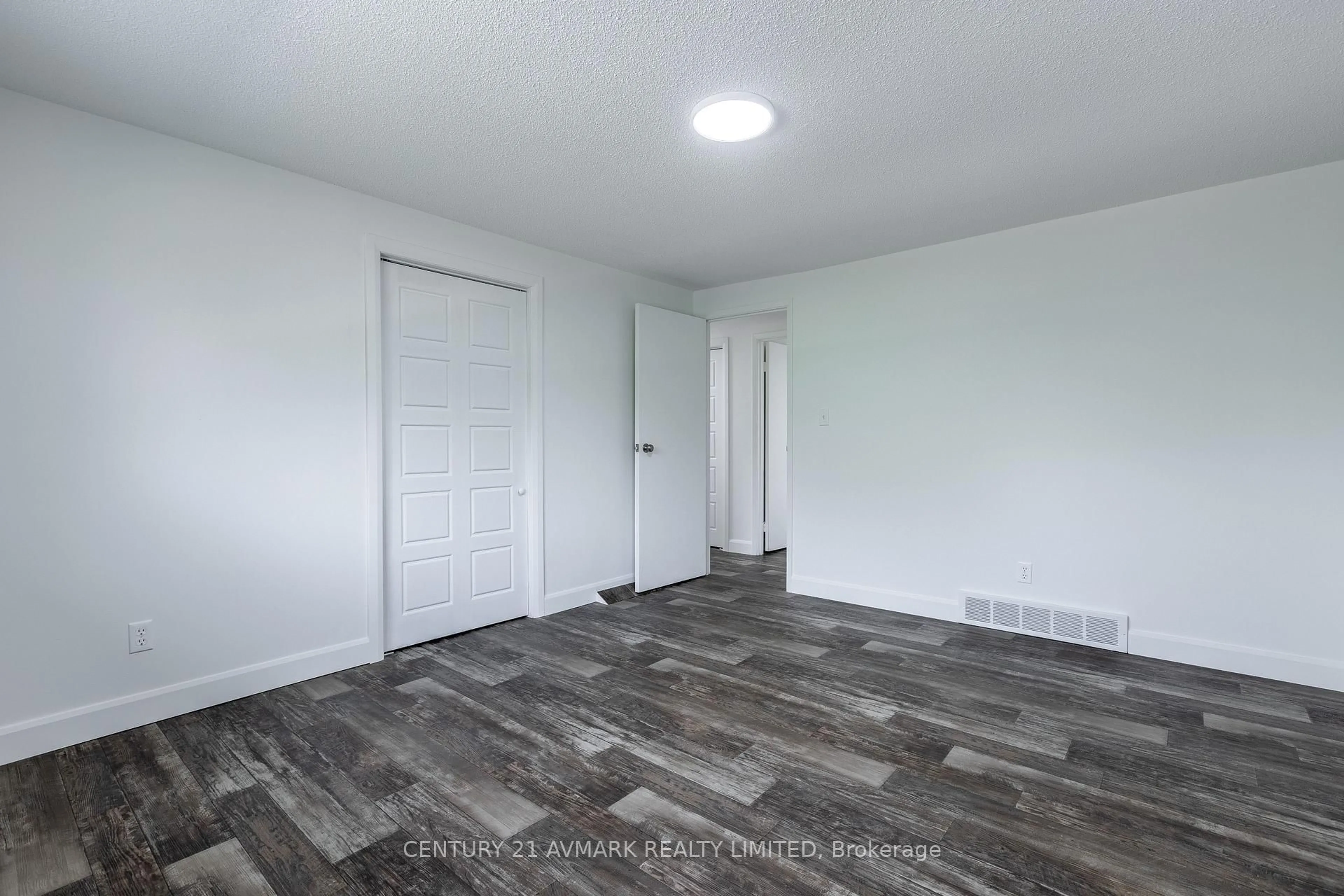 A pic of a room for 111 Northgate Dr, Welland Ontario L3C 5Y3