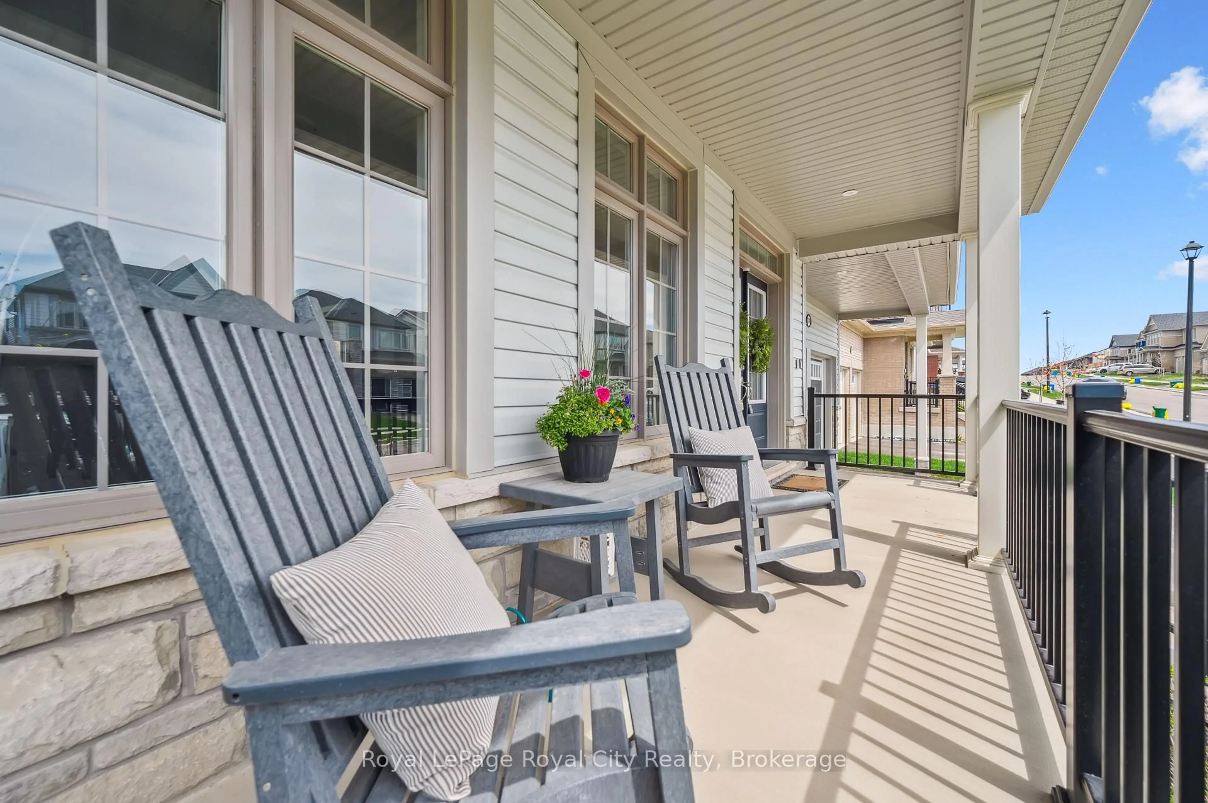 Patio, street for 130 Rea Dr, Centre Wellington Ontario N1M 0J8