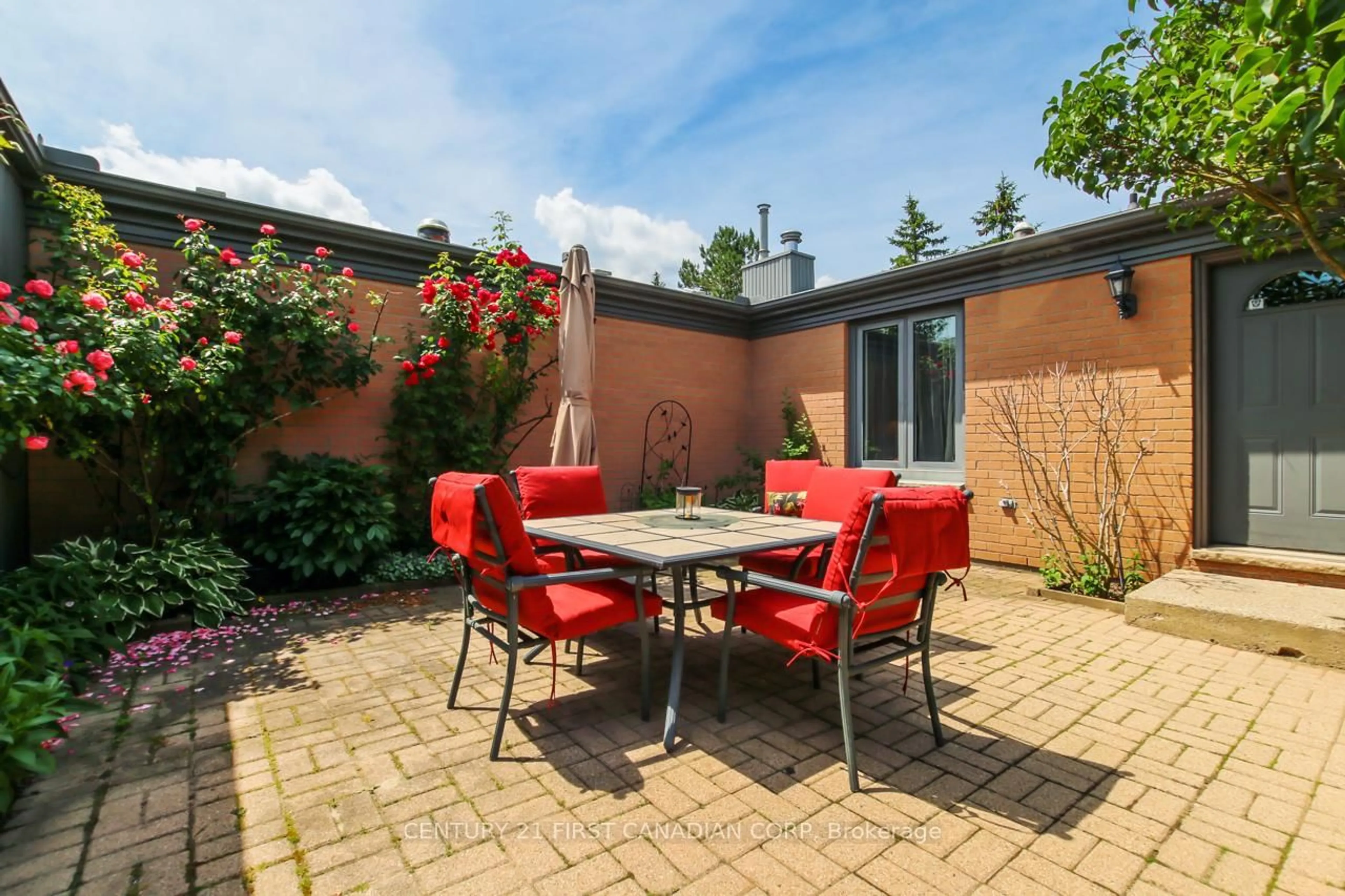 Patio, street for 50 Fiddlers Green Rd #63, London North Ontario N6H 4T4
