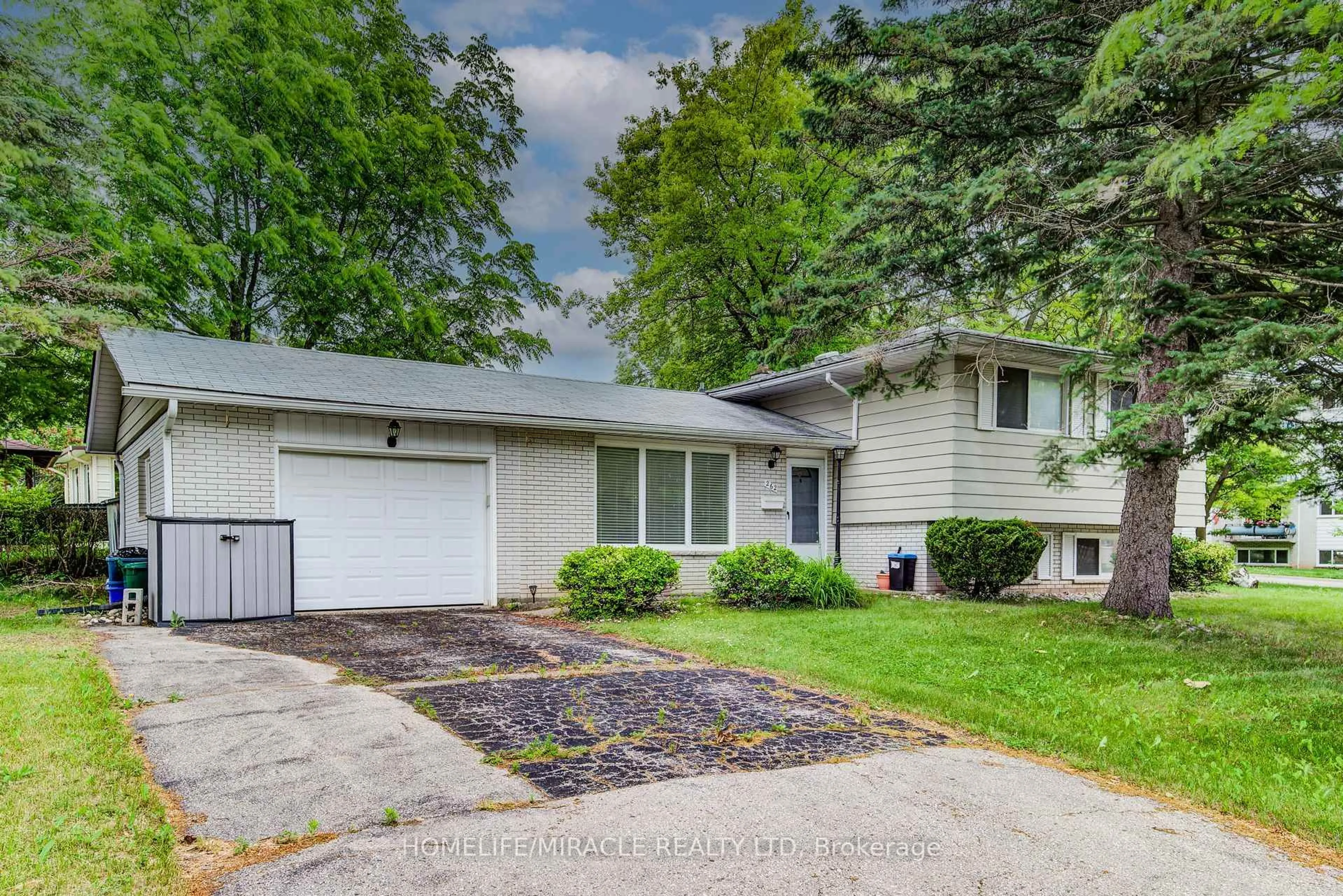 Home with vinyl exterior material, street for 262 Northcrest Pl, Waterloo Ontario N2J 3X5