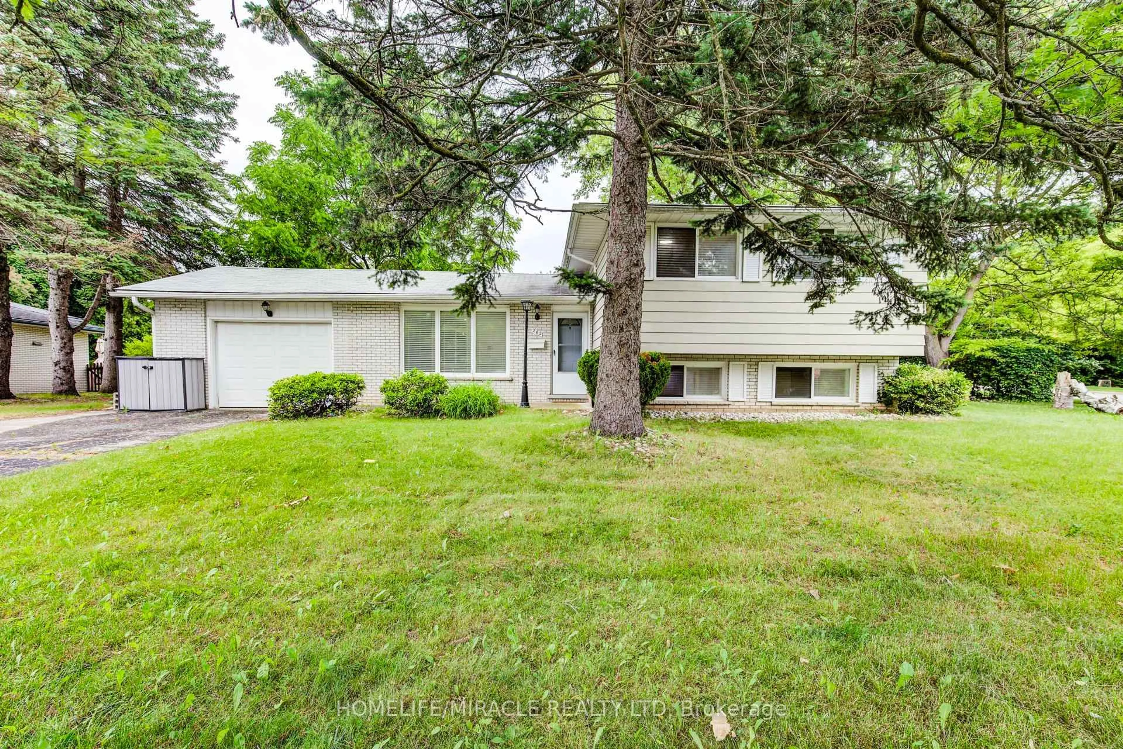 Home with vinyl exterior material, street for 262 Northcrest Pl, Waterloo Ontario N2J 3X5