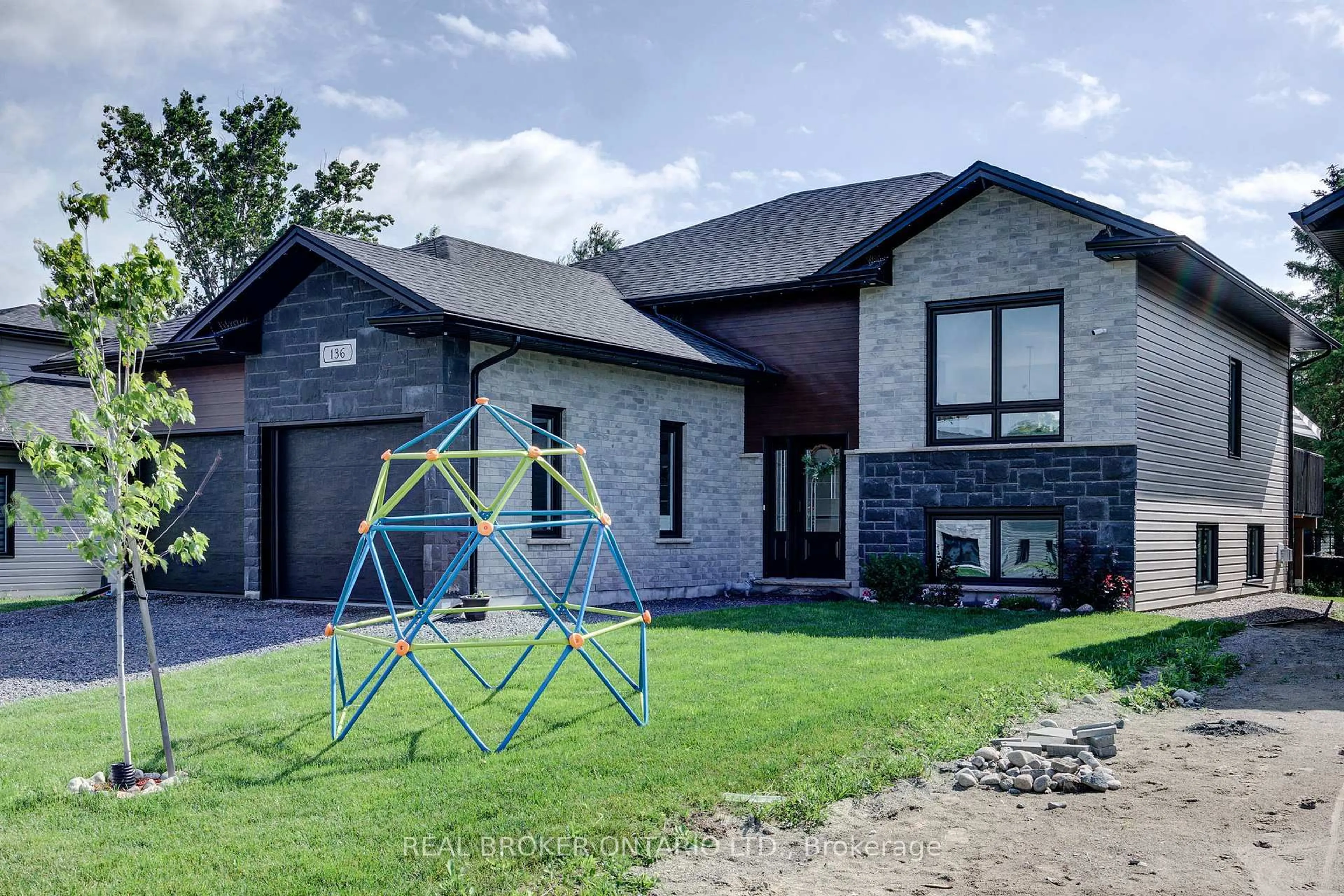 Home with brick exterior material, building for 136 Hollybrook Cres, Greater Sudbury Ontario P0M 1B0