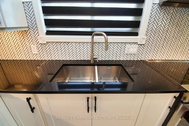 Additional property image - 59 Yorkdale Cres