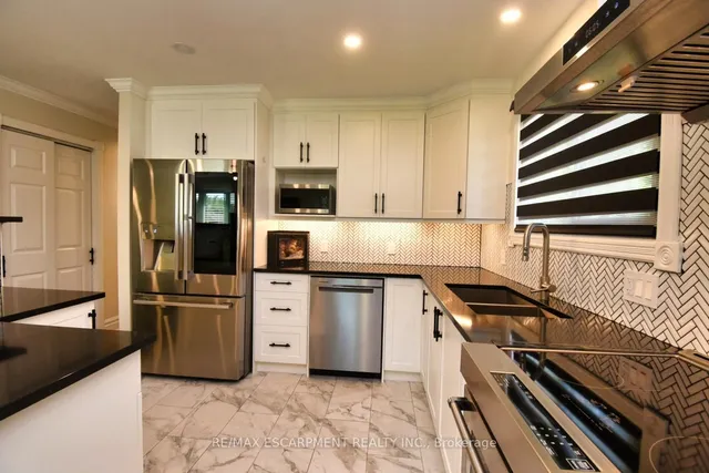 Additional property image - 59 Yorkdale Cres