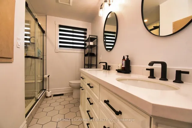 Additional property image - 59 Yorkdale Cres