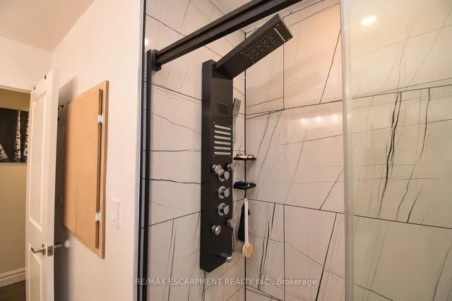 Additional property image - 59 Yorkdale Cres