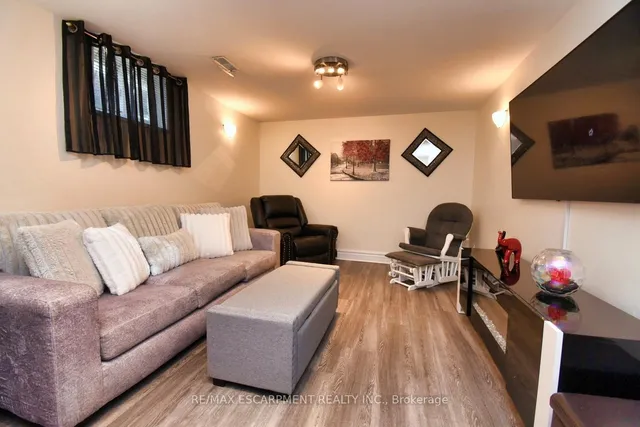 Additional property image - 59 Yorkdale Cres