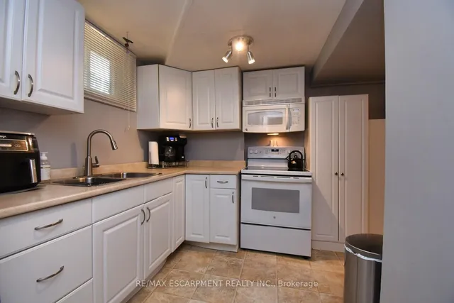 Additional property image - 59 Yorkdale Cres