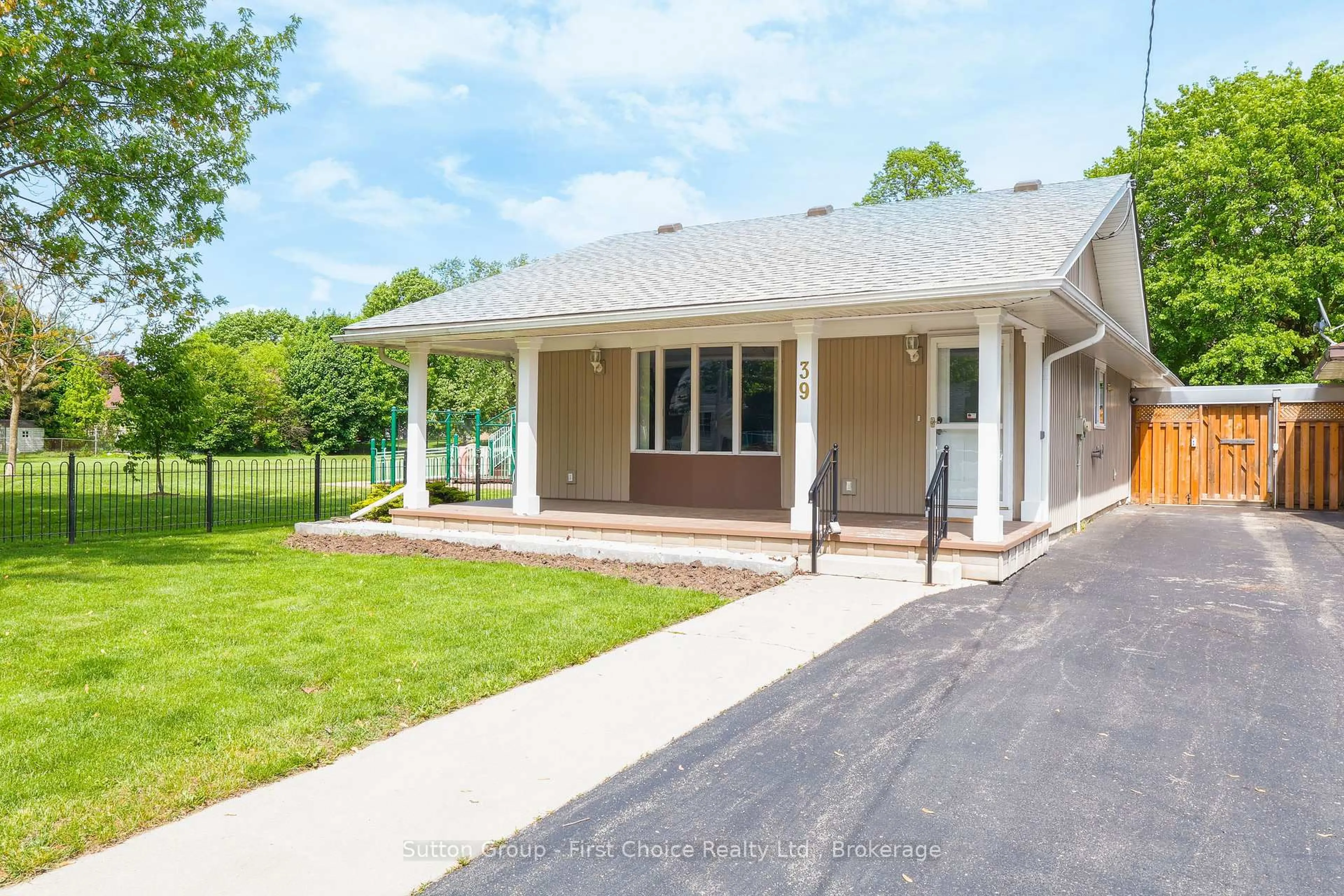 Unknown for 39 Portia Blvd, Stratford Ontario N5A 4V6