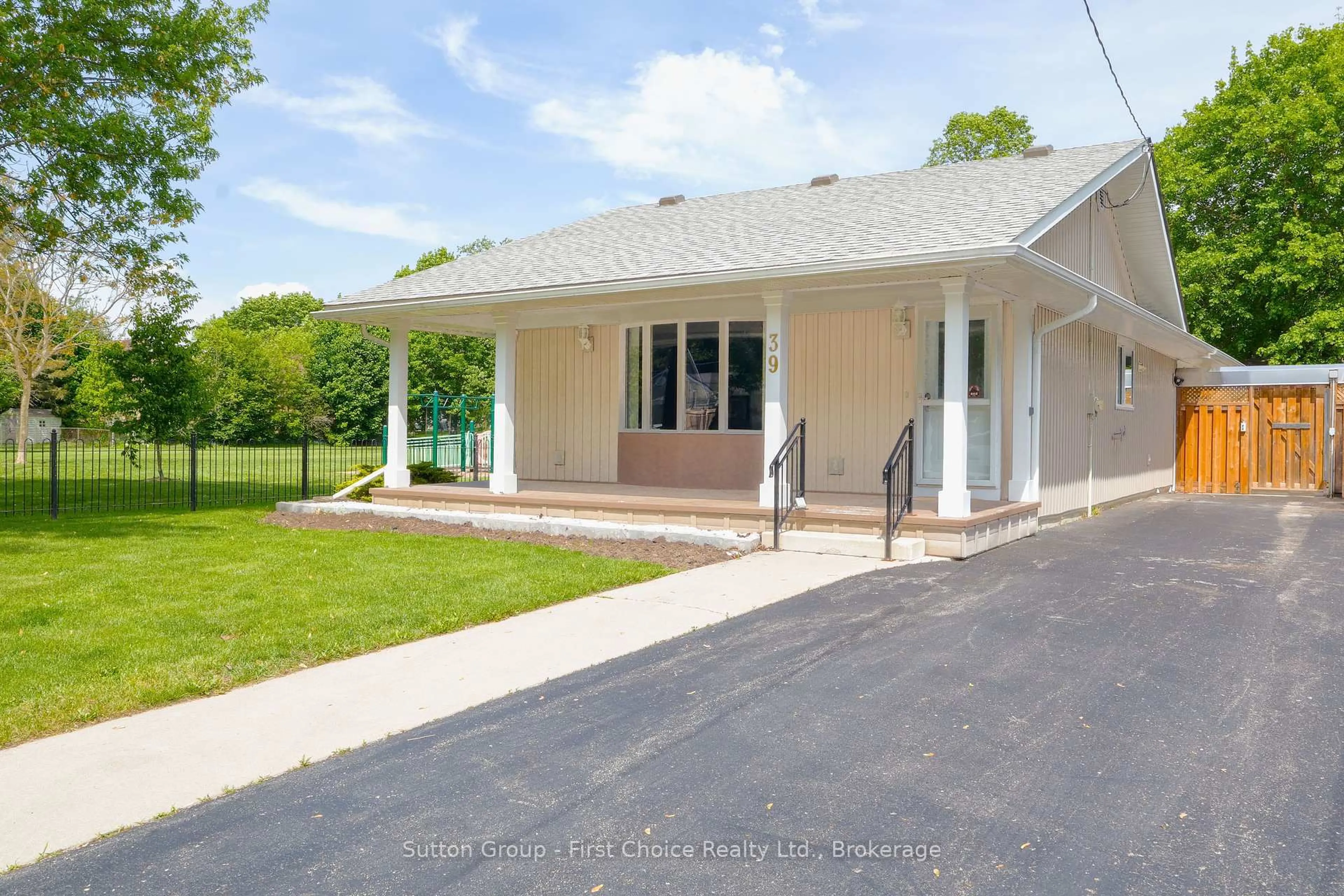 Unknown for 39 Portia Blvd, Stratford Ontario N5A 4V6