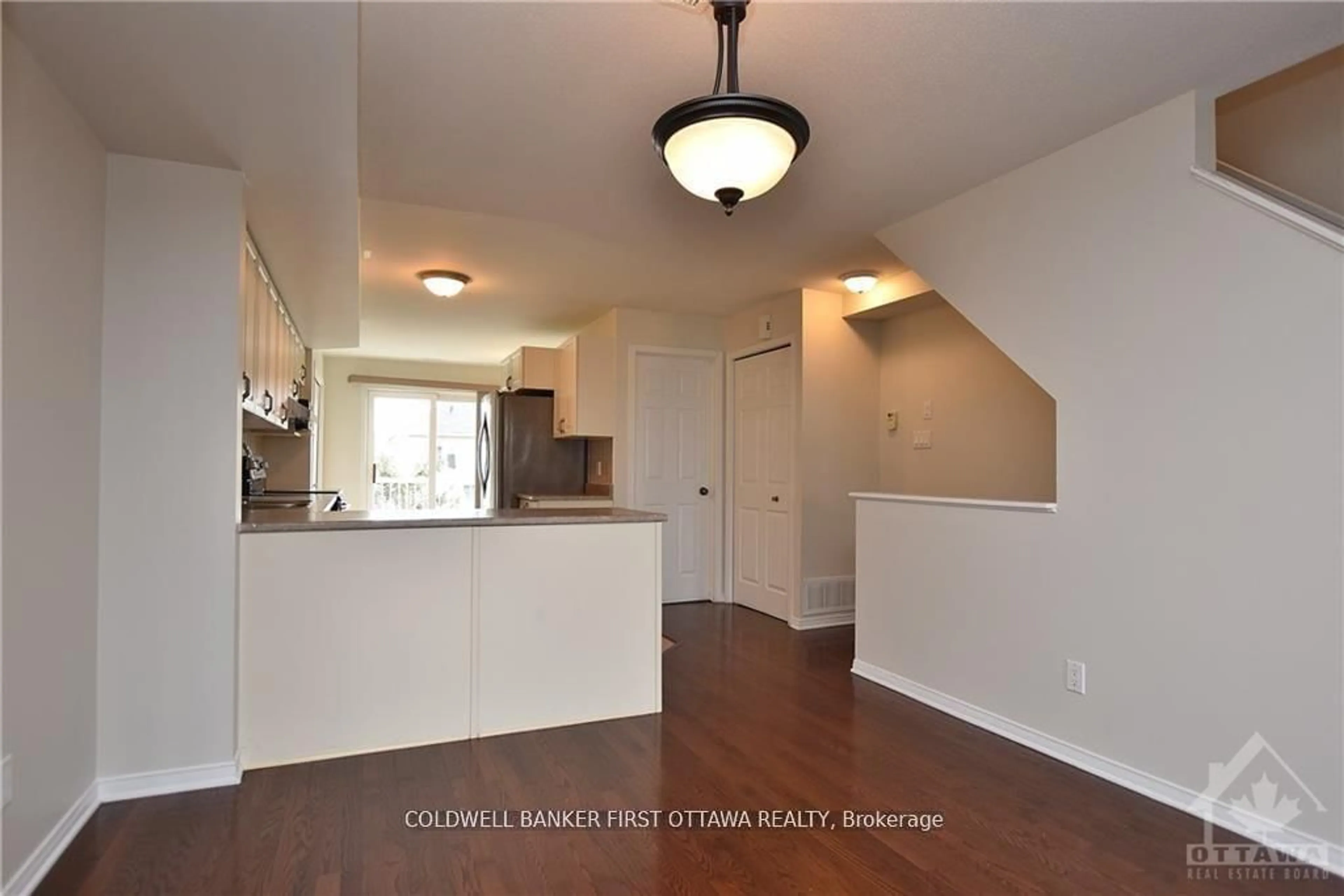 Open concept kitchen, wood/laminate floor for 130 BERRIGAN Dr #62, Ottawa Ontario K2J 0J3