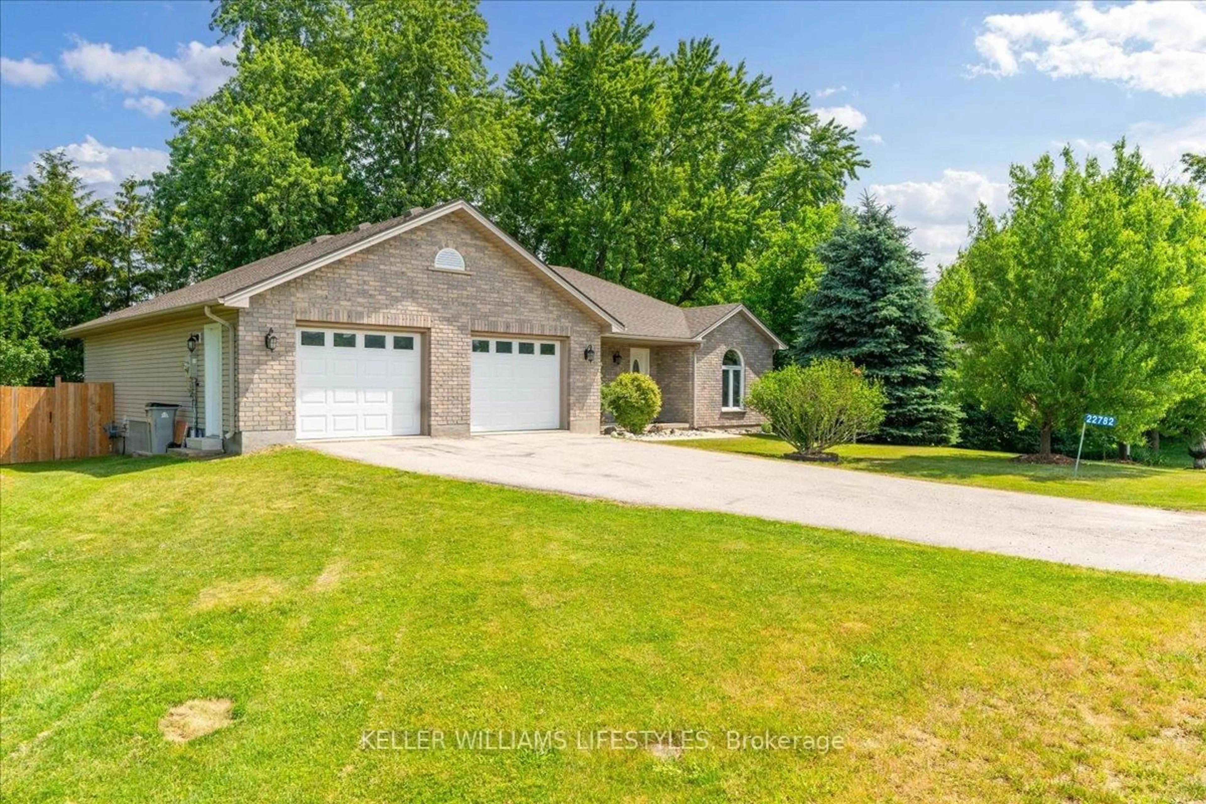 A pic from outside/outdoor area/front of a property/back of a property/a pic from drone, street for 22782 Adelaide Rd, Strathroy-Caradoc Ontario N0L 1W0