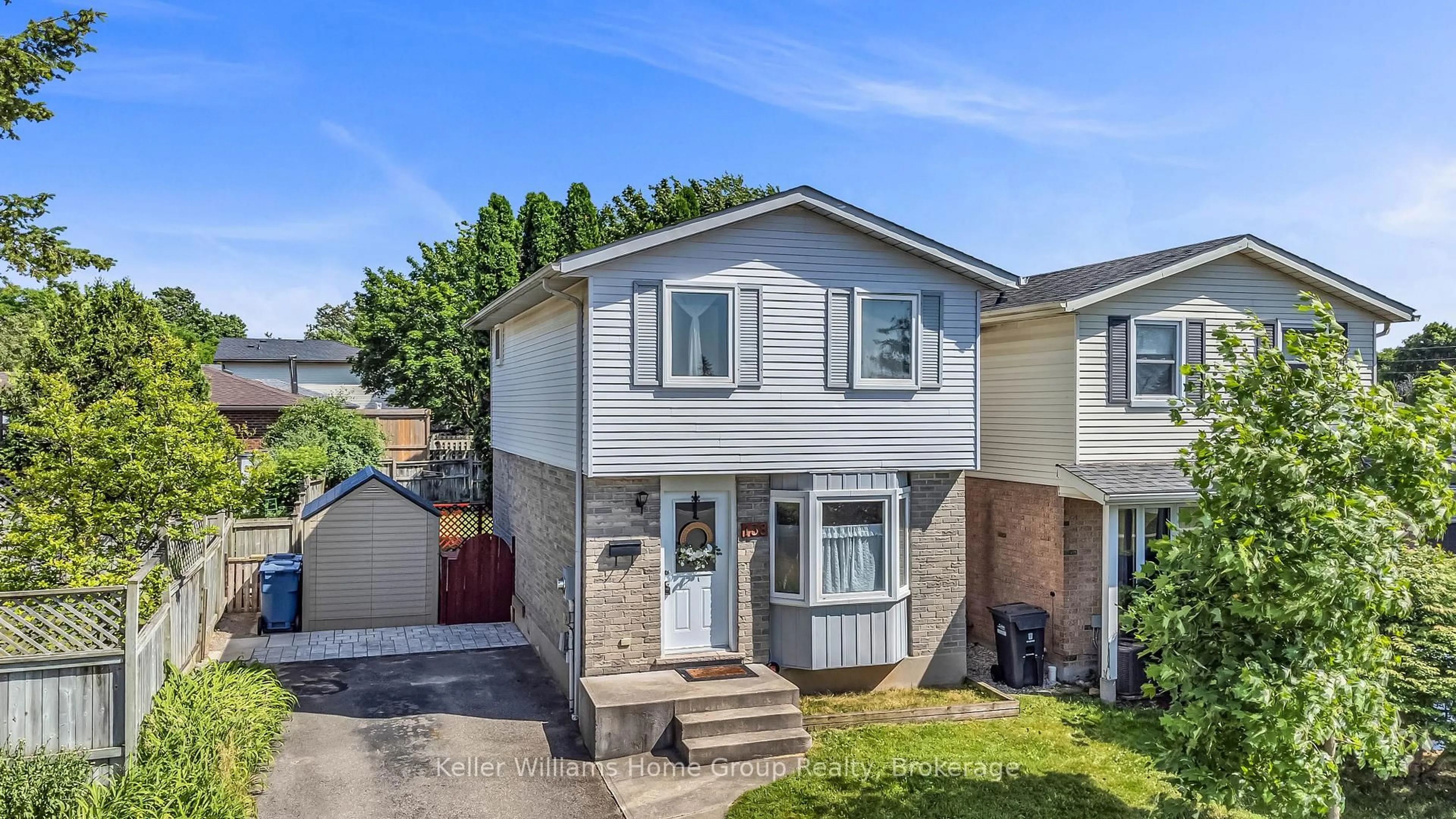Home with vinyl exterior material, street for 138 Cole Rd, Guelph Ontario N1G 3Z5