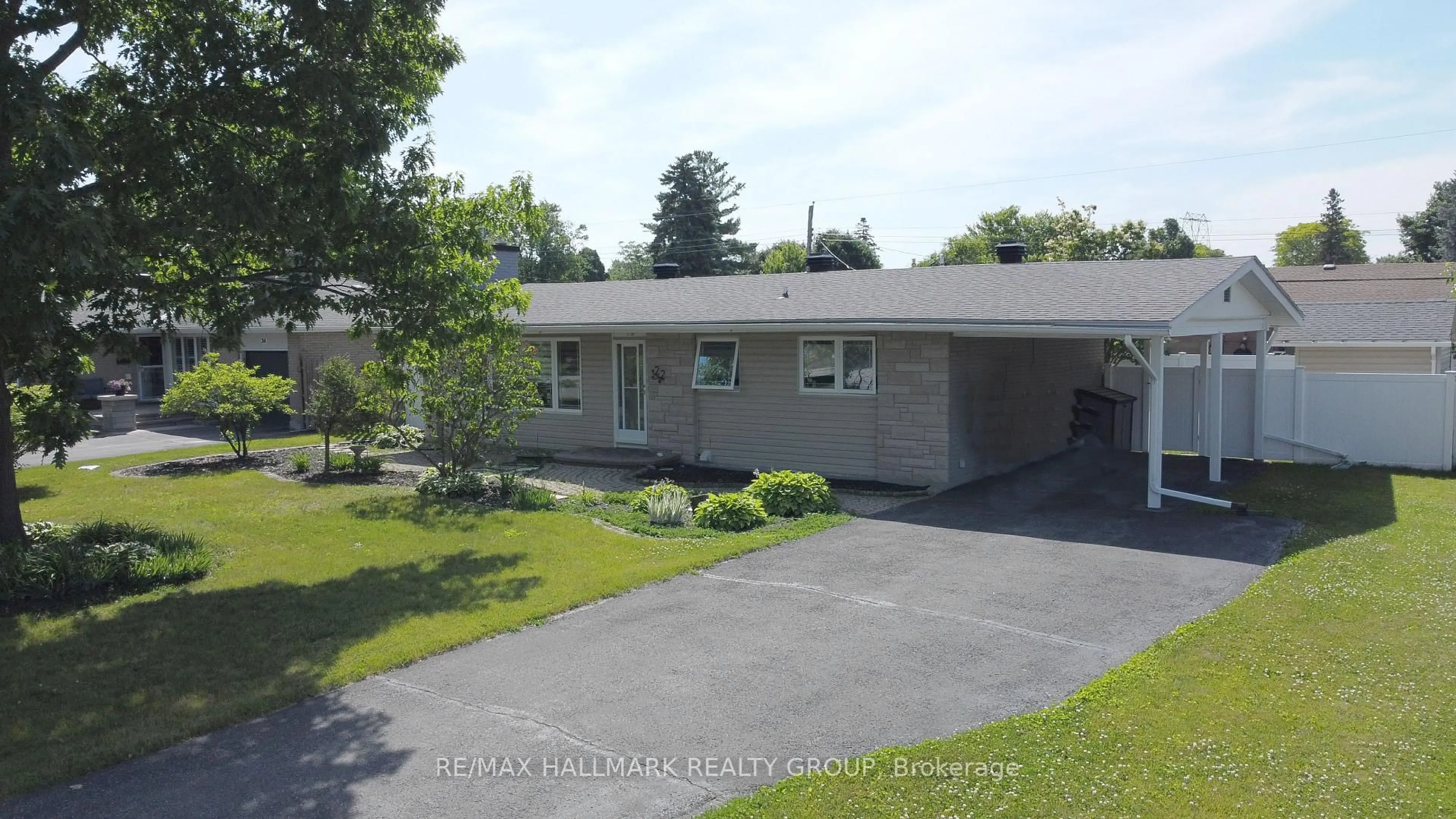 Unknown for 22 Harwick Cres, Ottawa Ontario K2H 6R1