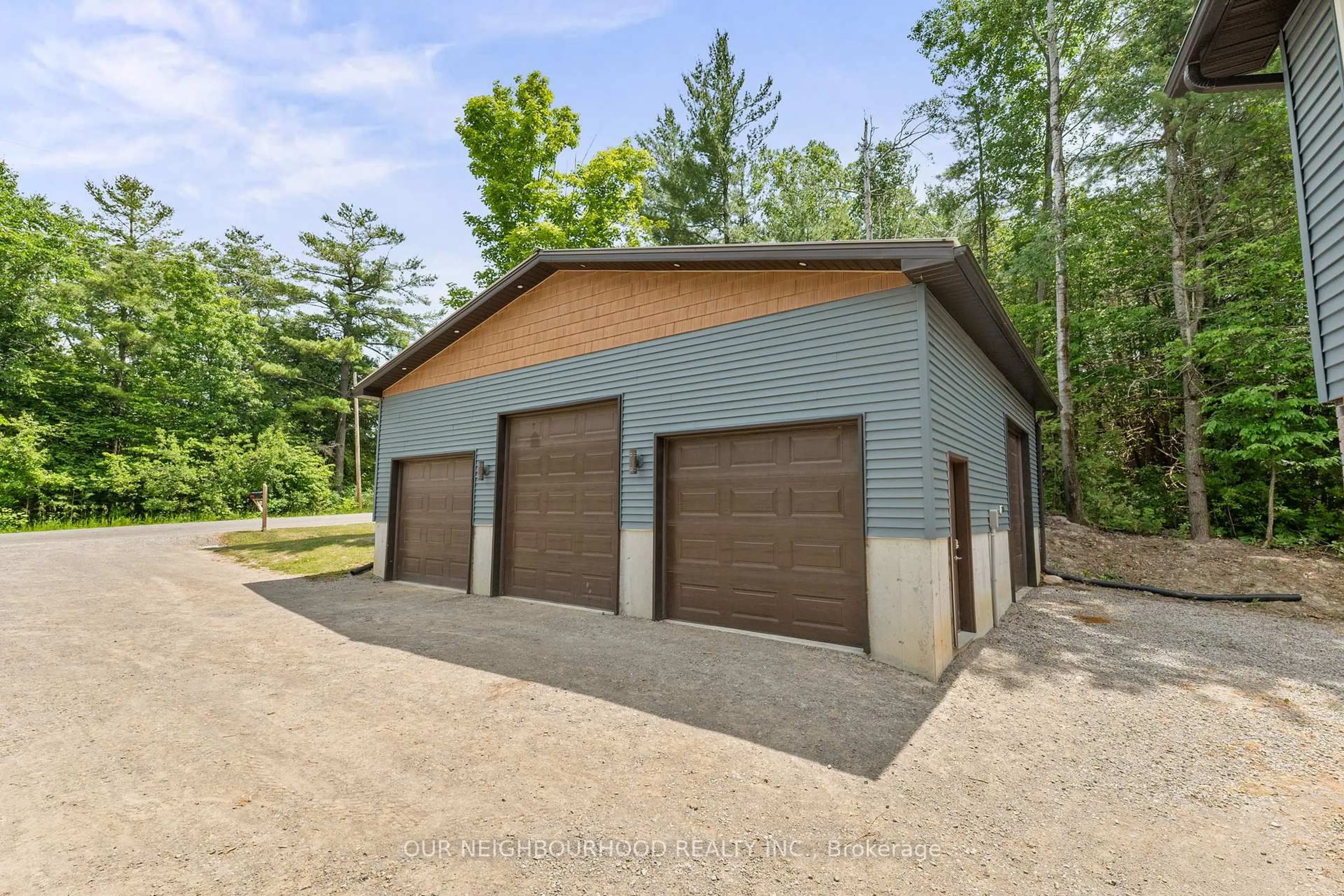 Indoor garage for 52 Summer Lane, Trent Hills Ontario K0K 3K0