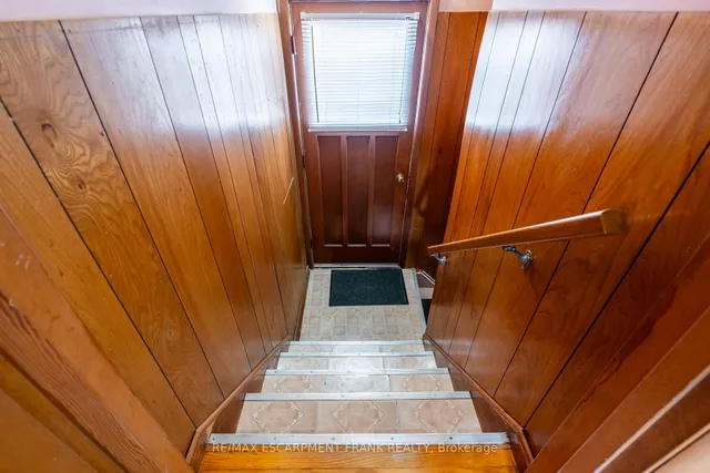 Additional property image - 218 BOWMAN St