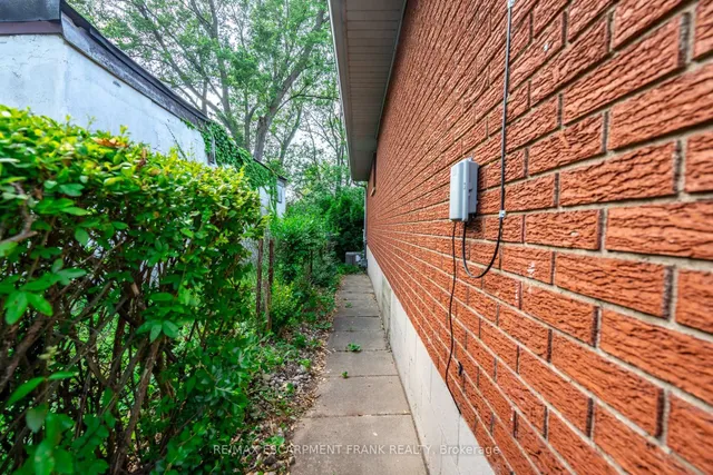 Additional property image - 218 BOWMAN St