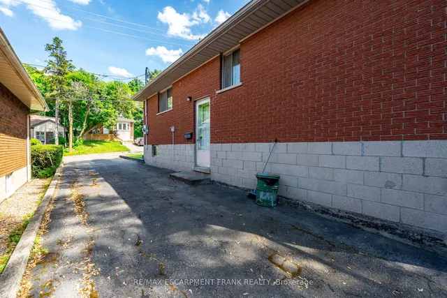 Additional property image - 218 BOWMAN St