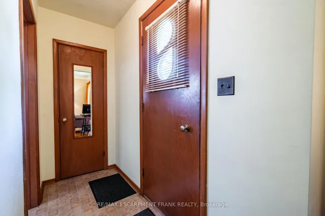 Additional property image - 218 BOWMAN St