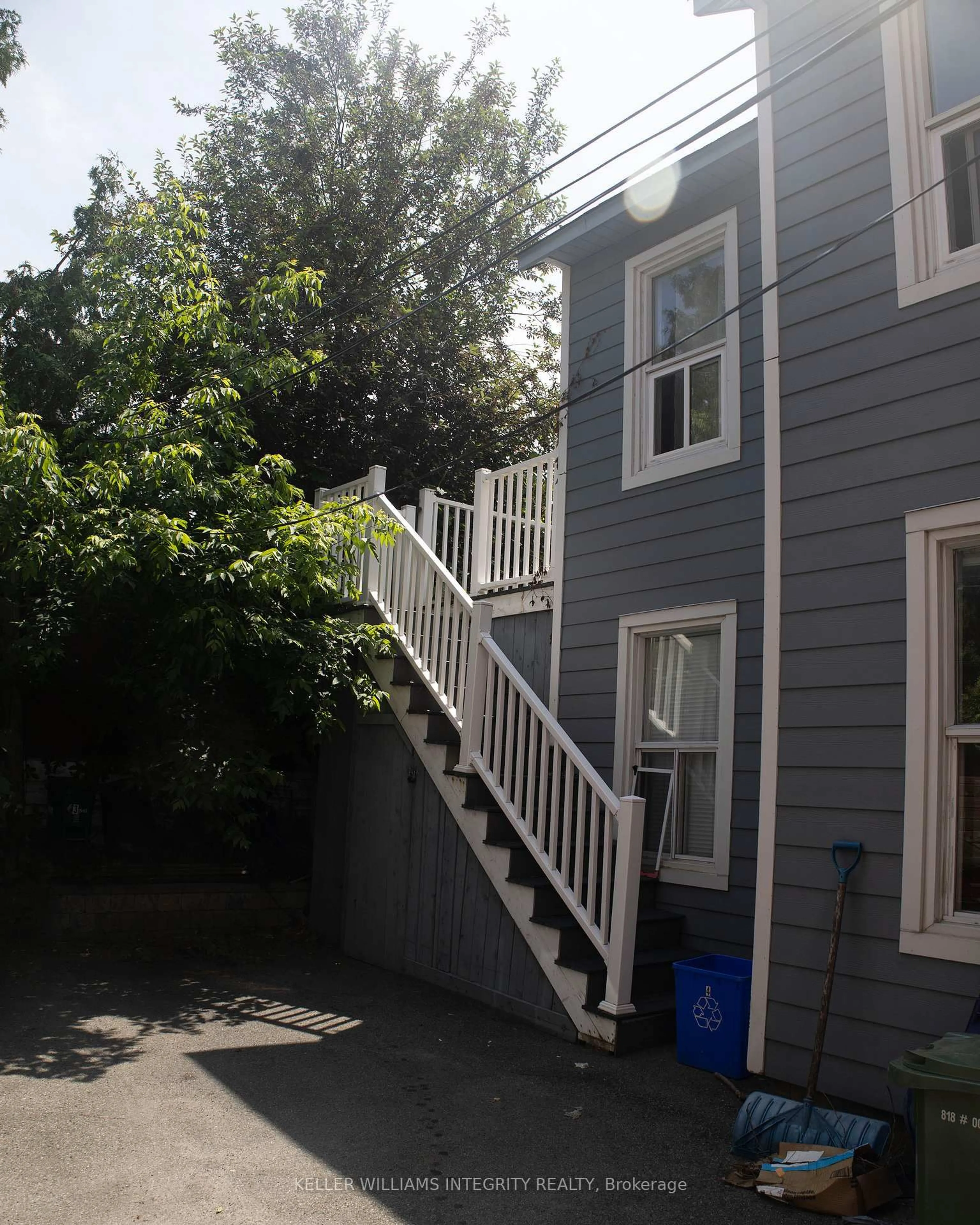 Stairs for 48 Bolton St, Ottawa Ontario K1N 1K7