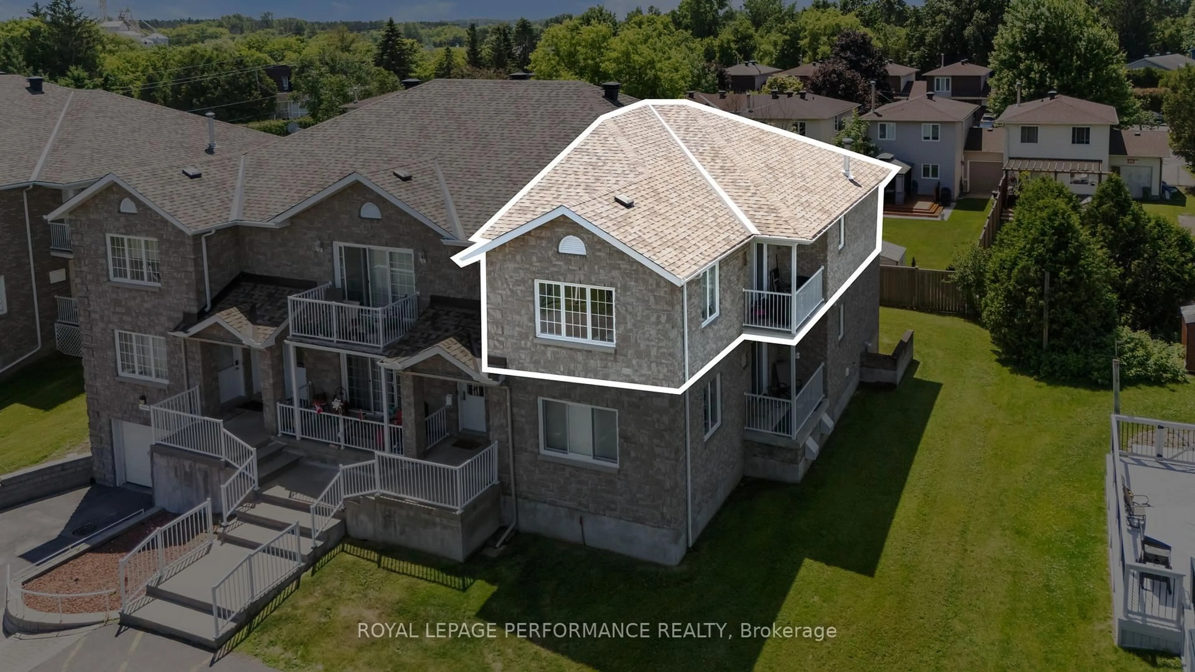 A pic from outside/outdoor area/front of a property/back of a property/a pic from drone, building for 5 Marcel St #21, Russell Ontario K0A 1W0