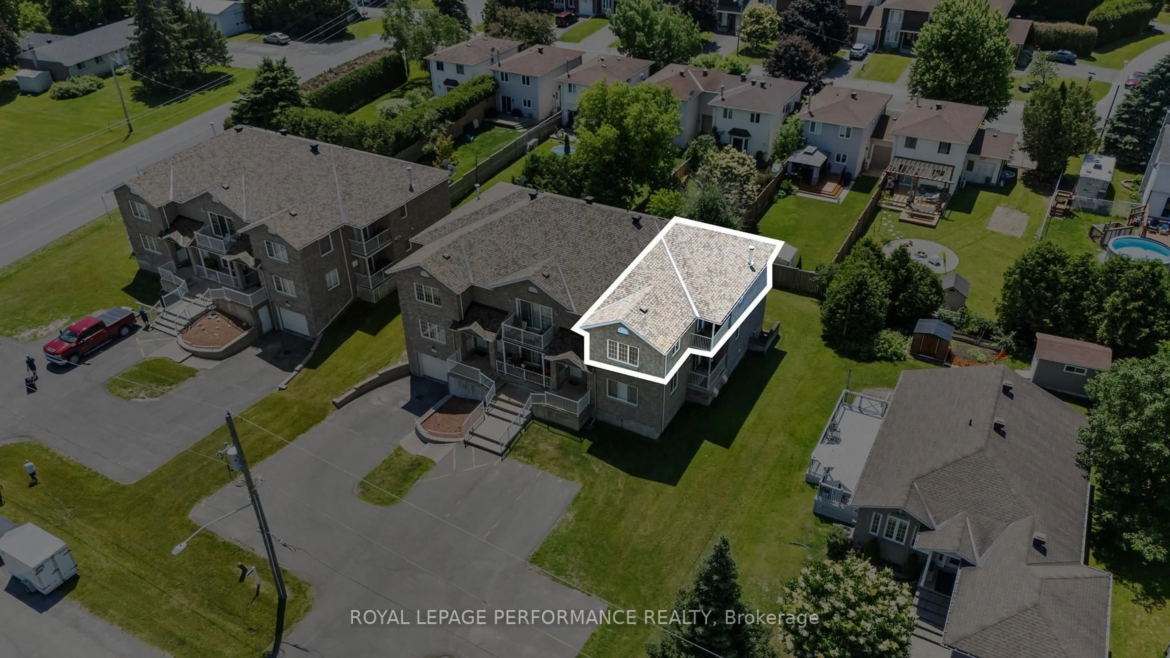 A pic from outside/outdoor area/front of a property/back of a property/a pic from drone, building for 5 Marcel St #21, Russell Ontario K0A 1W0